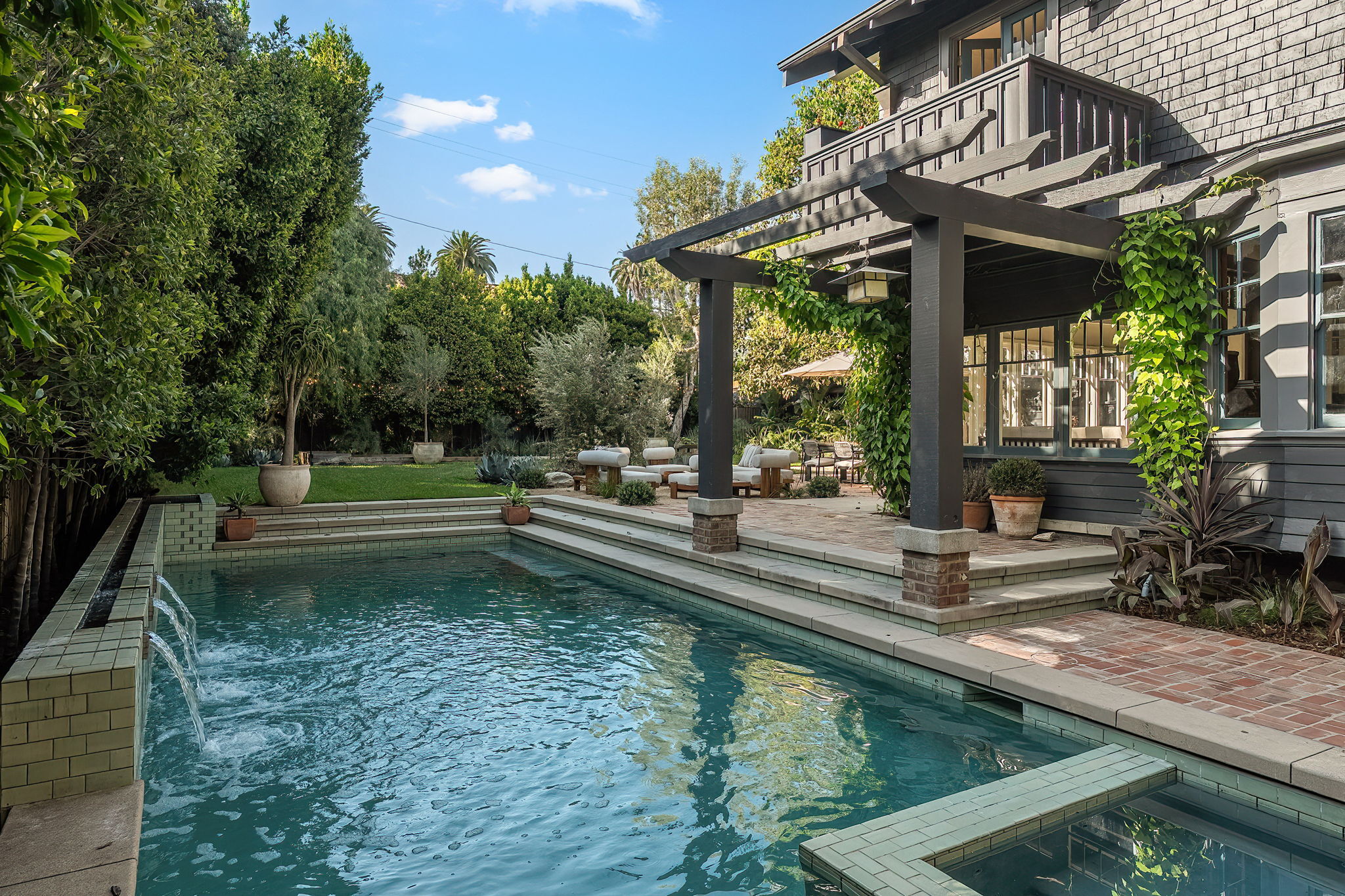 405 Palisades Avenue 
