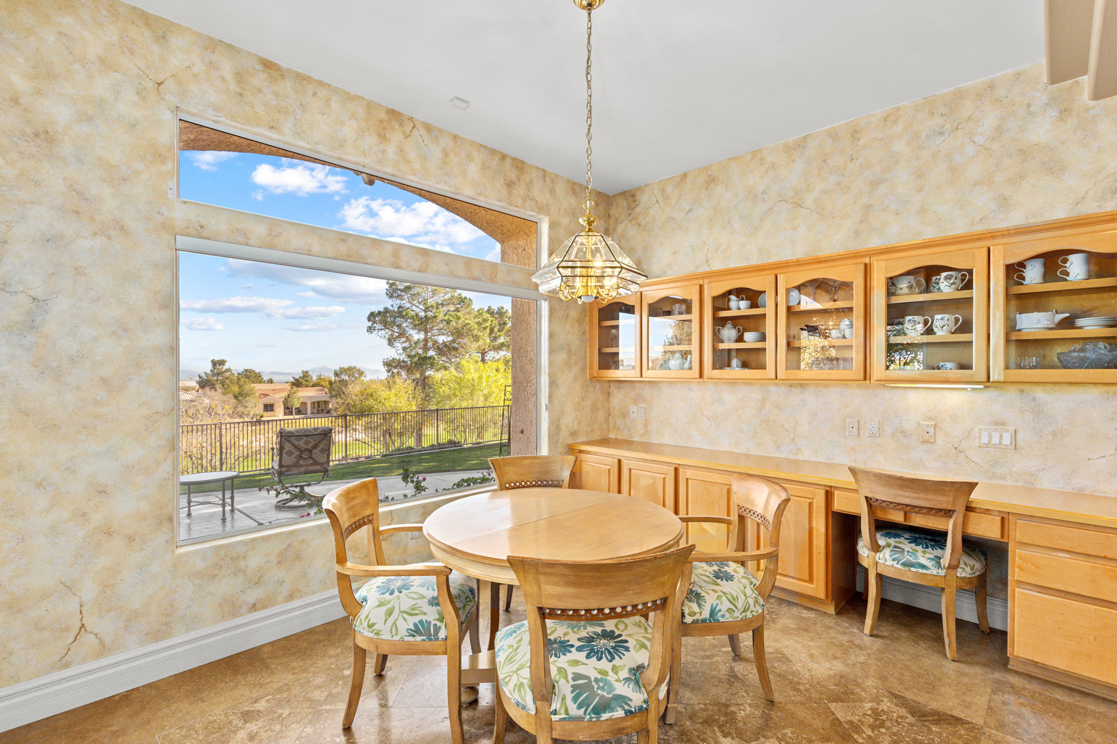 3024 Highland Falls Drive