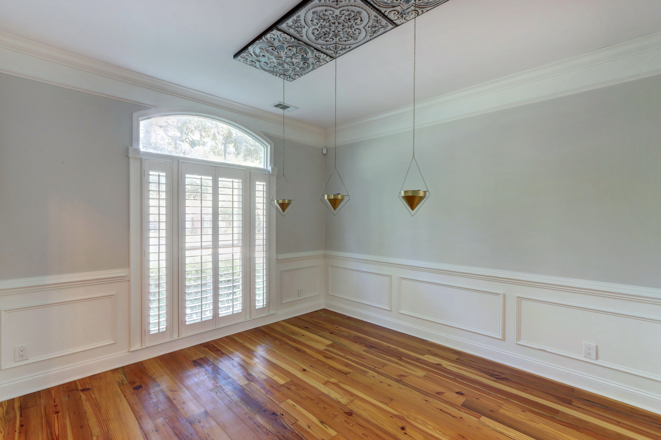 13 Hickory Grove Pt