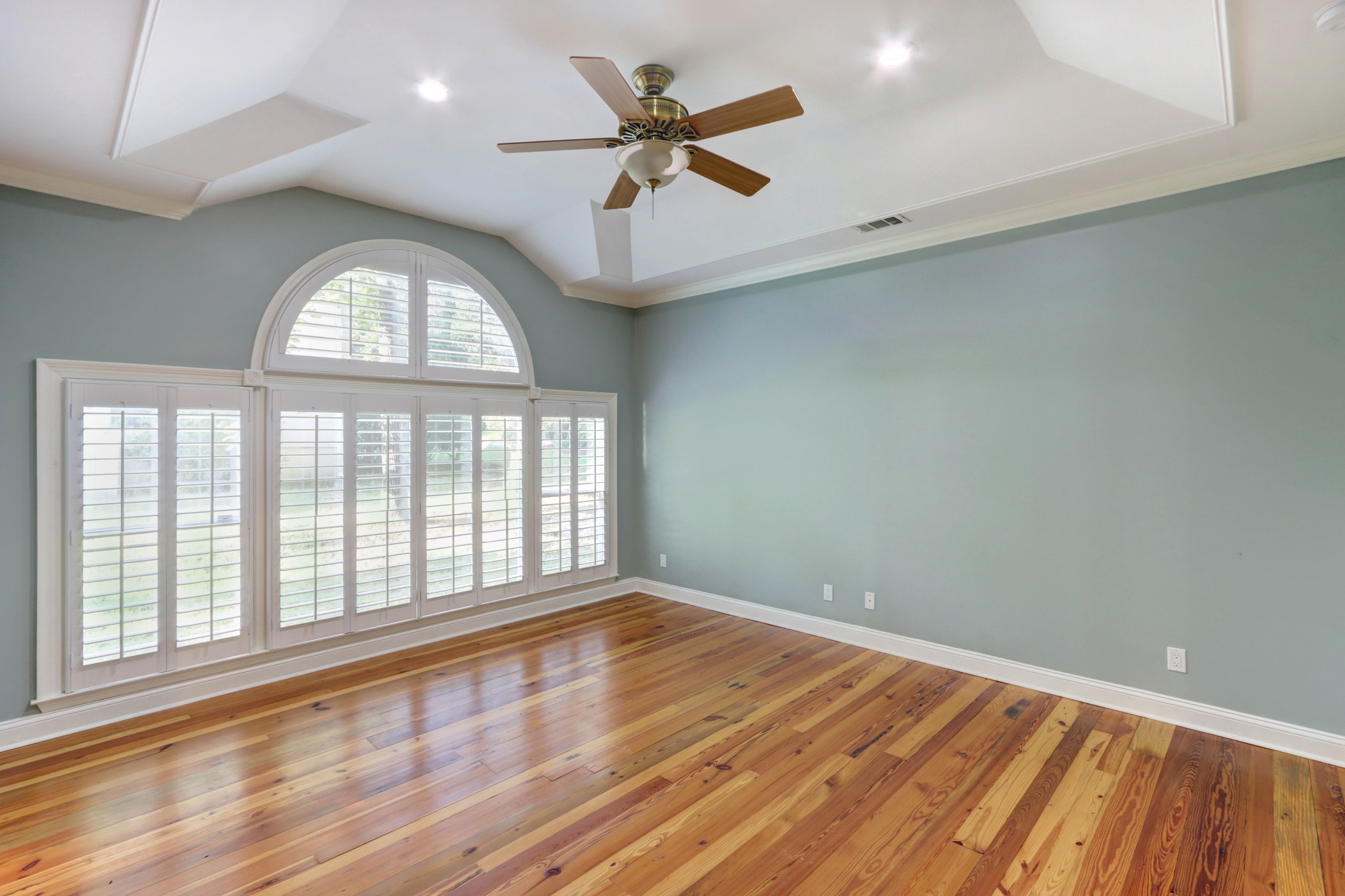 13 Hickory Grove Pt