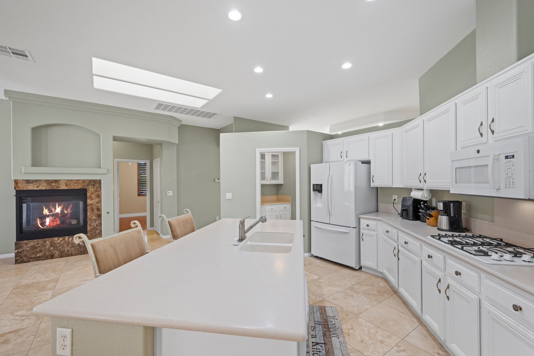 1035 Triumphant Street
