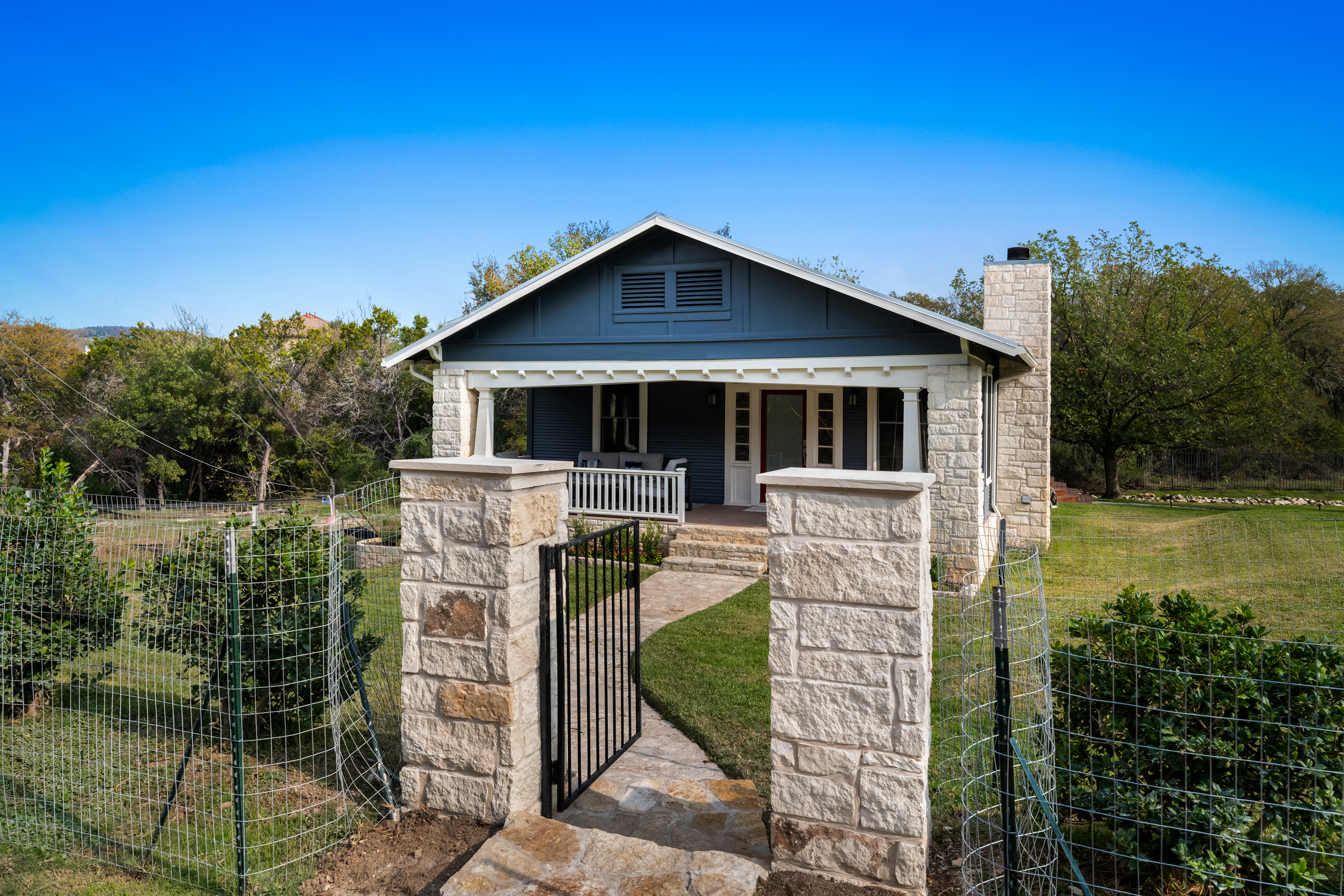 2701 & 2703 De Soto Drive 