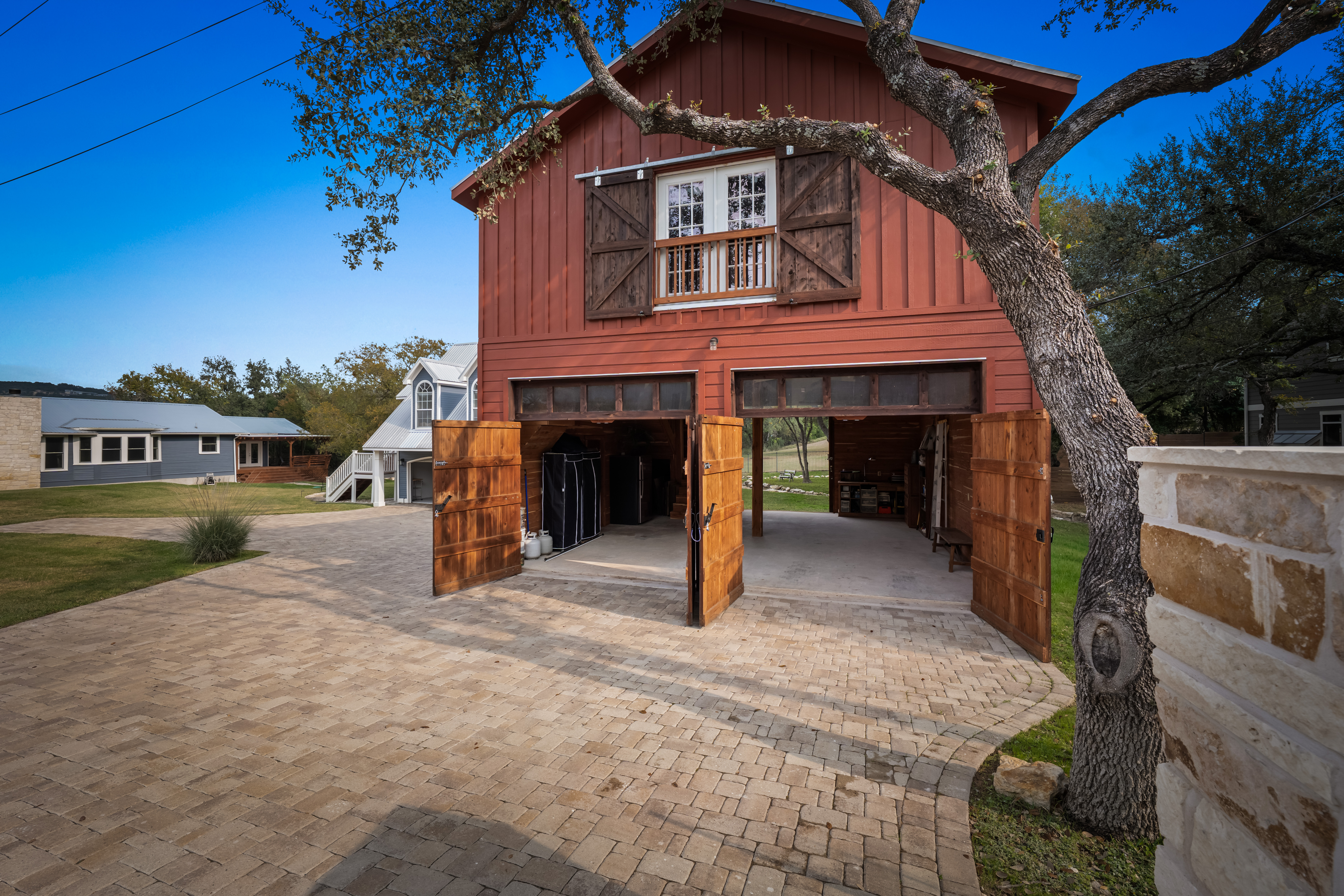 2701 & 2703 De Soto Drive 