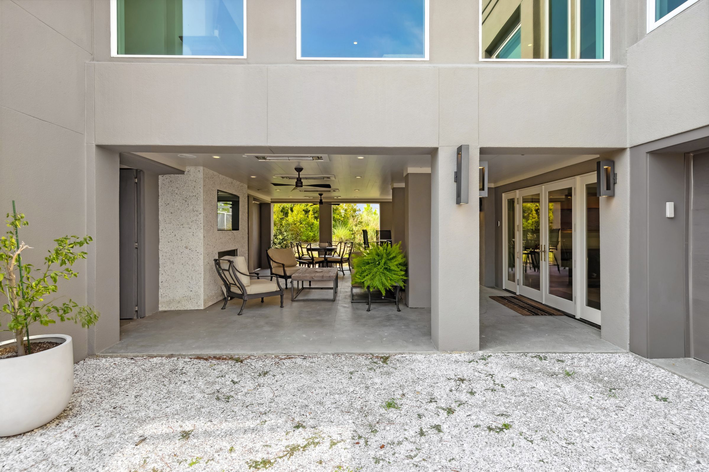 21 Teresa Ln
