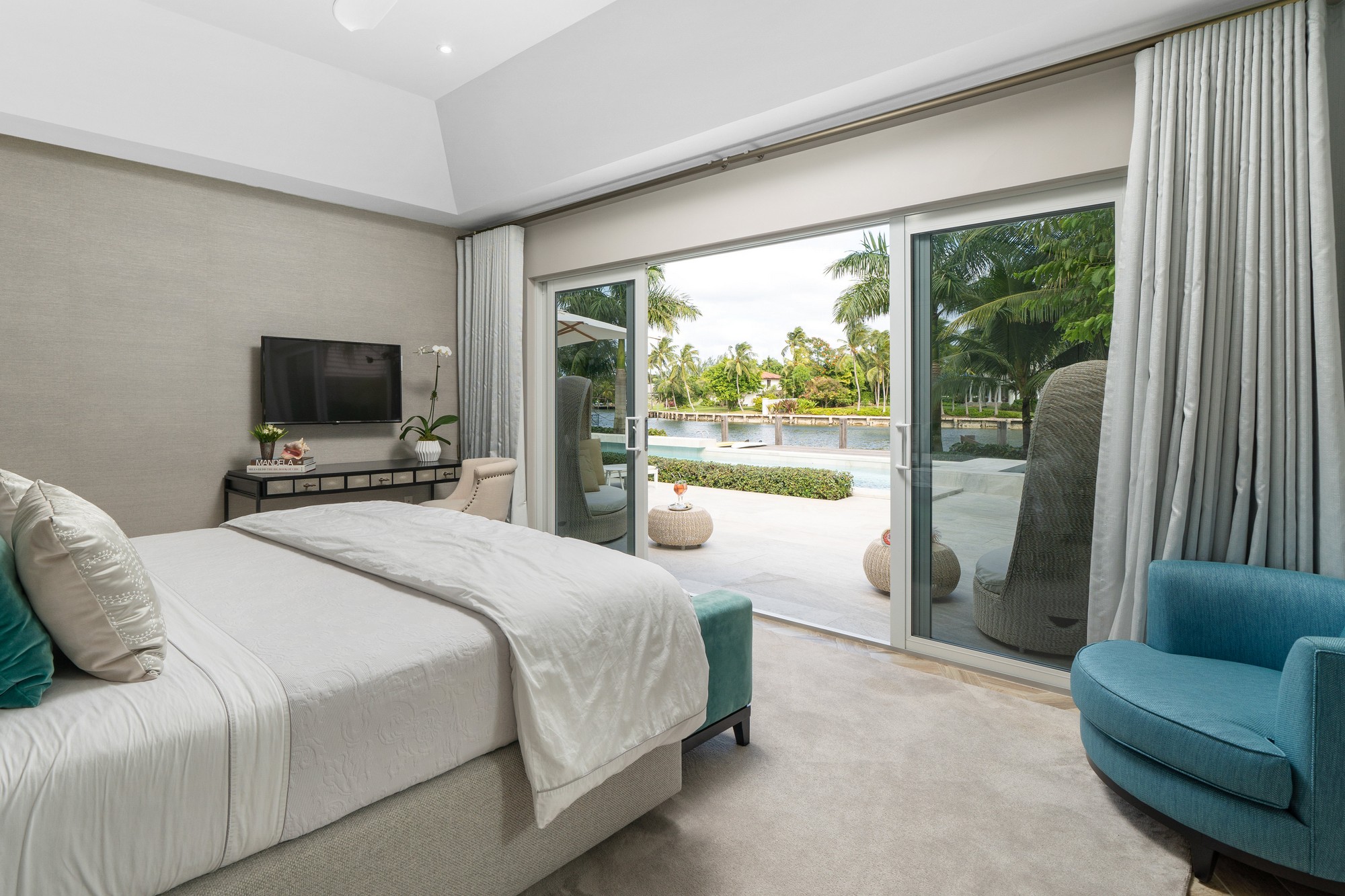 Casa de Praia Lot 6 Block 35 Edgewater Drive