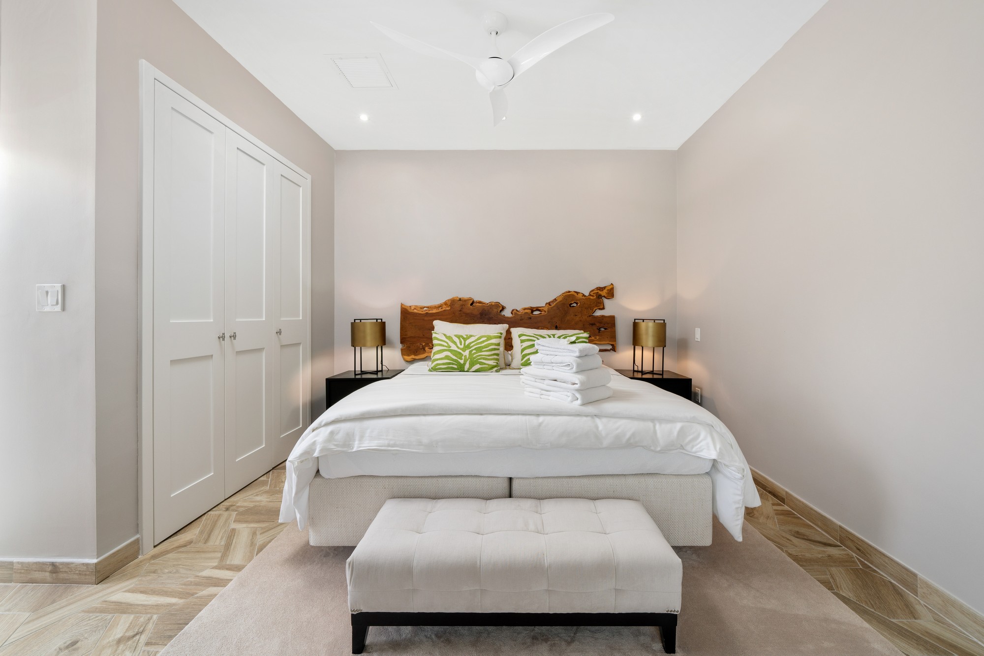 Casa de Praia Lot 6 Block 35 Edgewater Drive