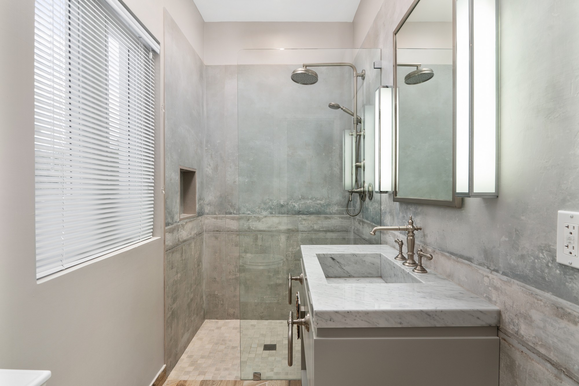 Casa de Praia Lot 6 Block 35 Edgewater Drive