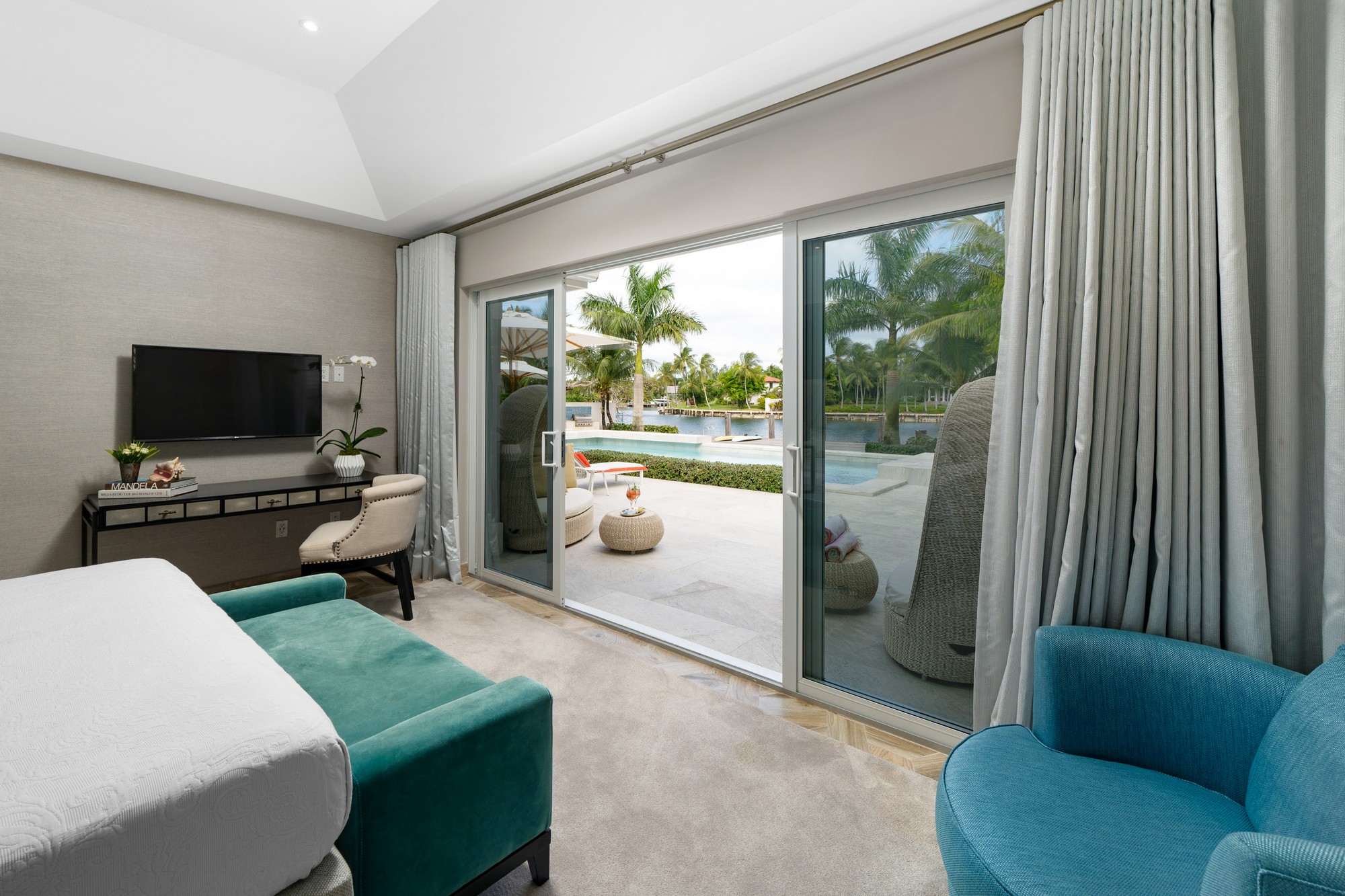 Casa de Praia Lot 6 Block 35 Edgewater Drive