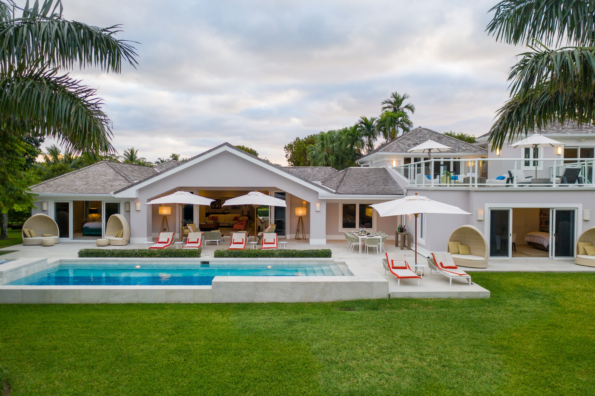 Casa de Praia Lot 6 Block 35 Edgewater Drive