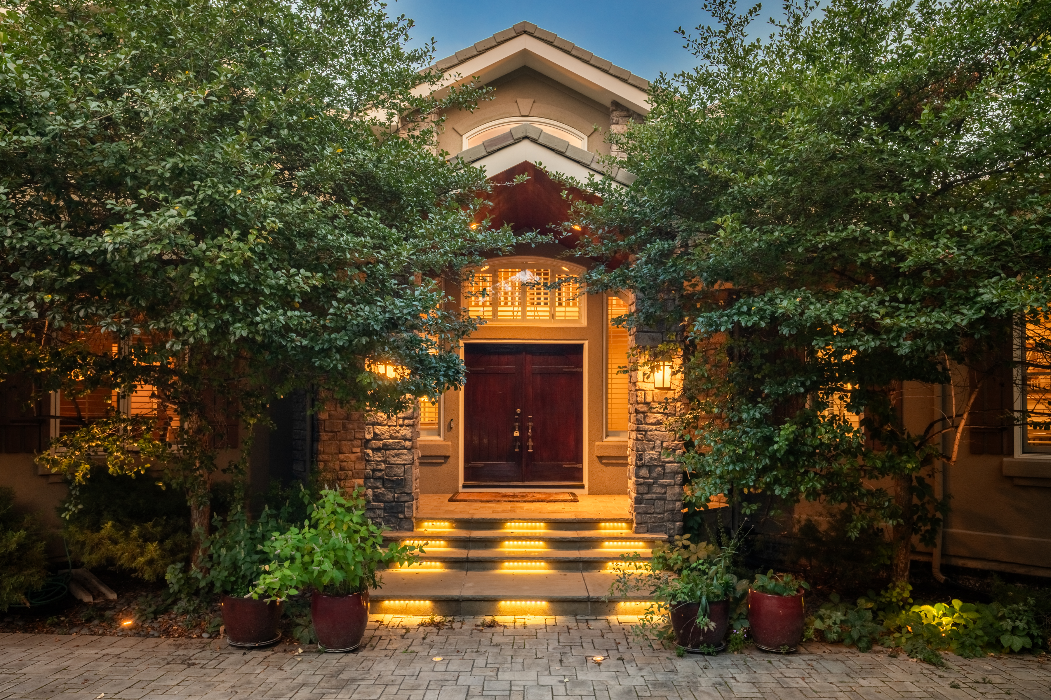 5440 S Grape Lane