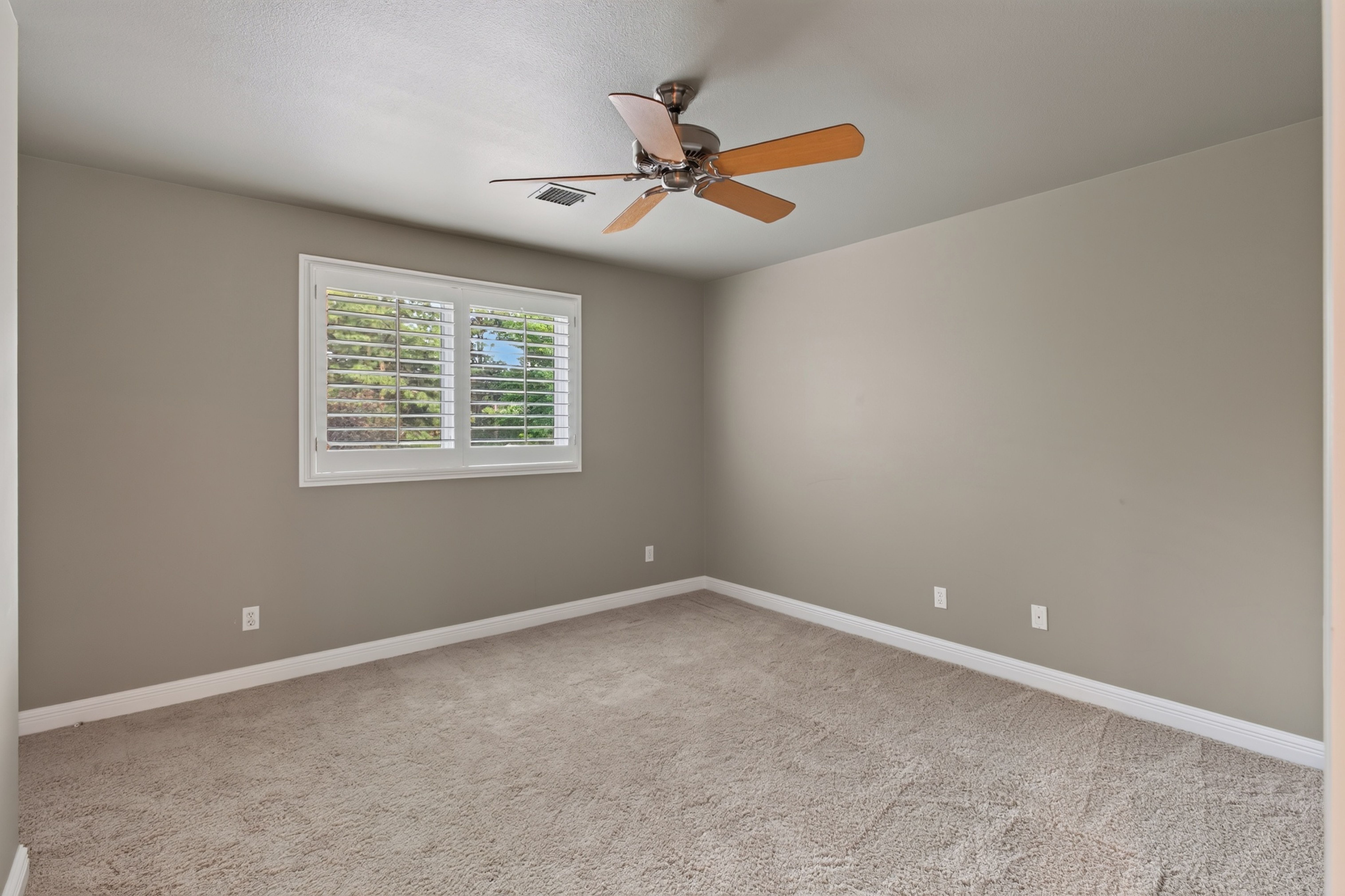 5440 S Grape Lane