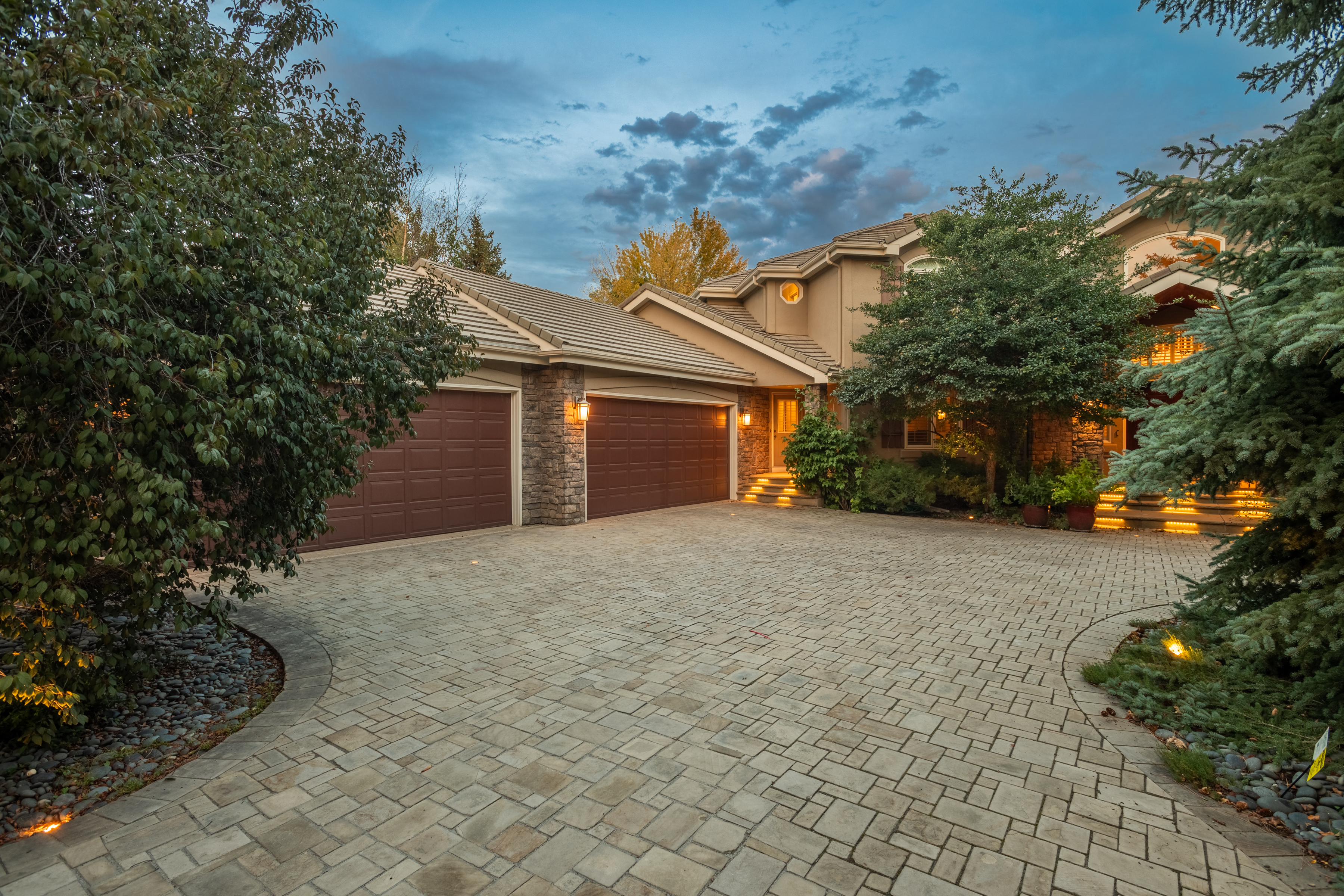 5440 S Grape Lane