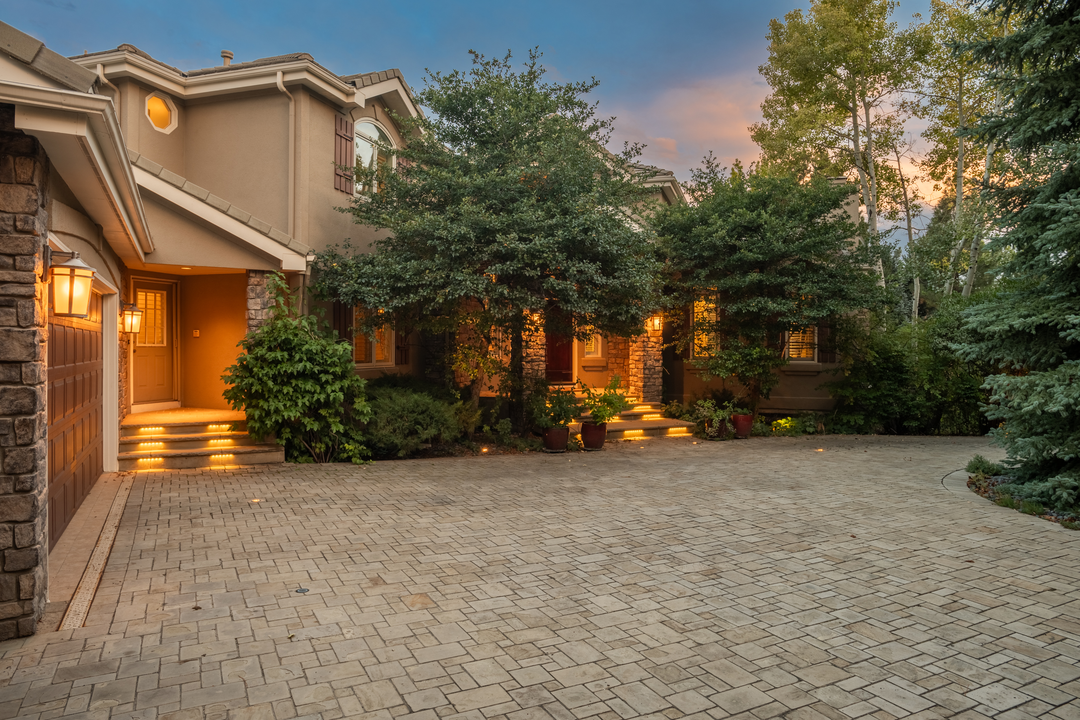 5440 S Grape Lane