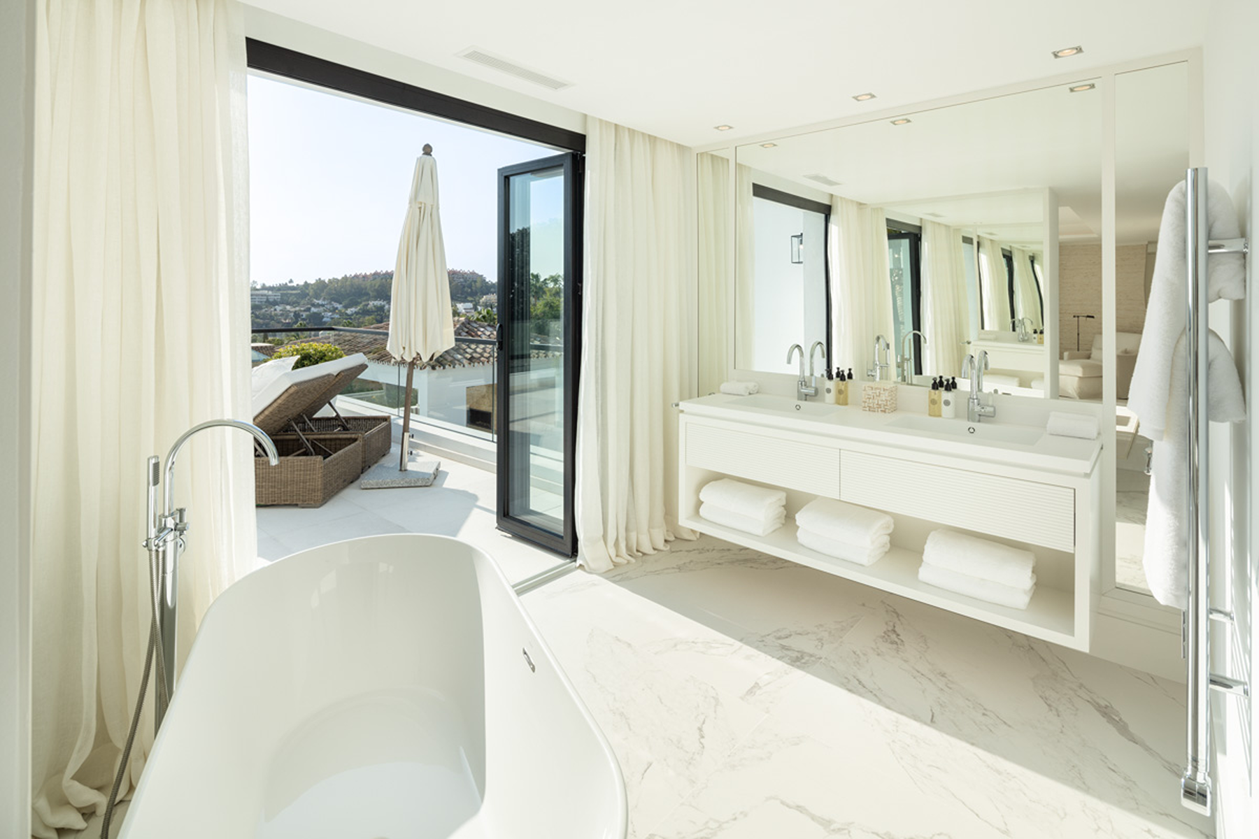 Calle Pez Austral- La Cerquilla 33