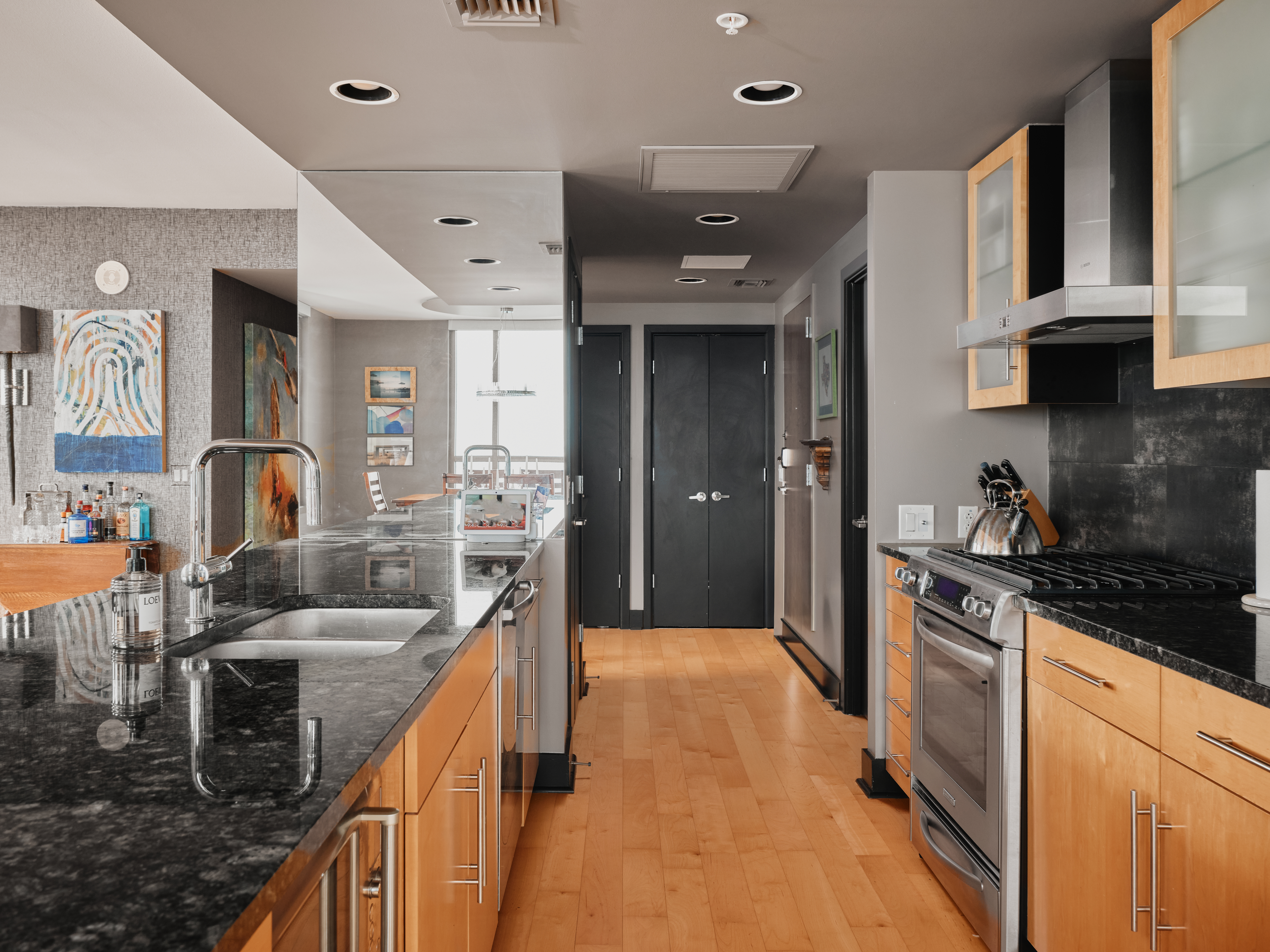 300 Bowie Street 4101