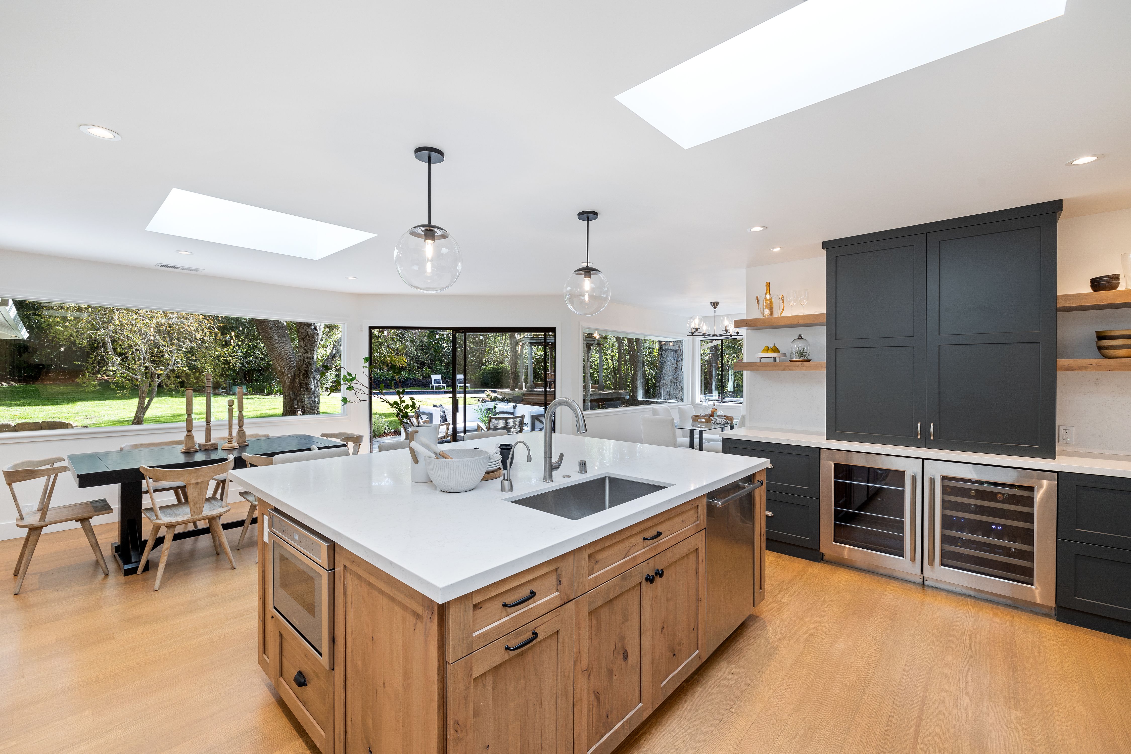 1090 Butterfield Road 