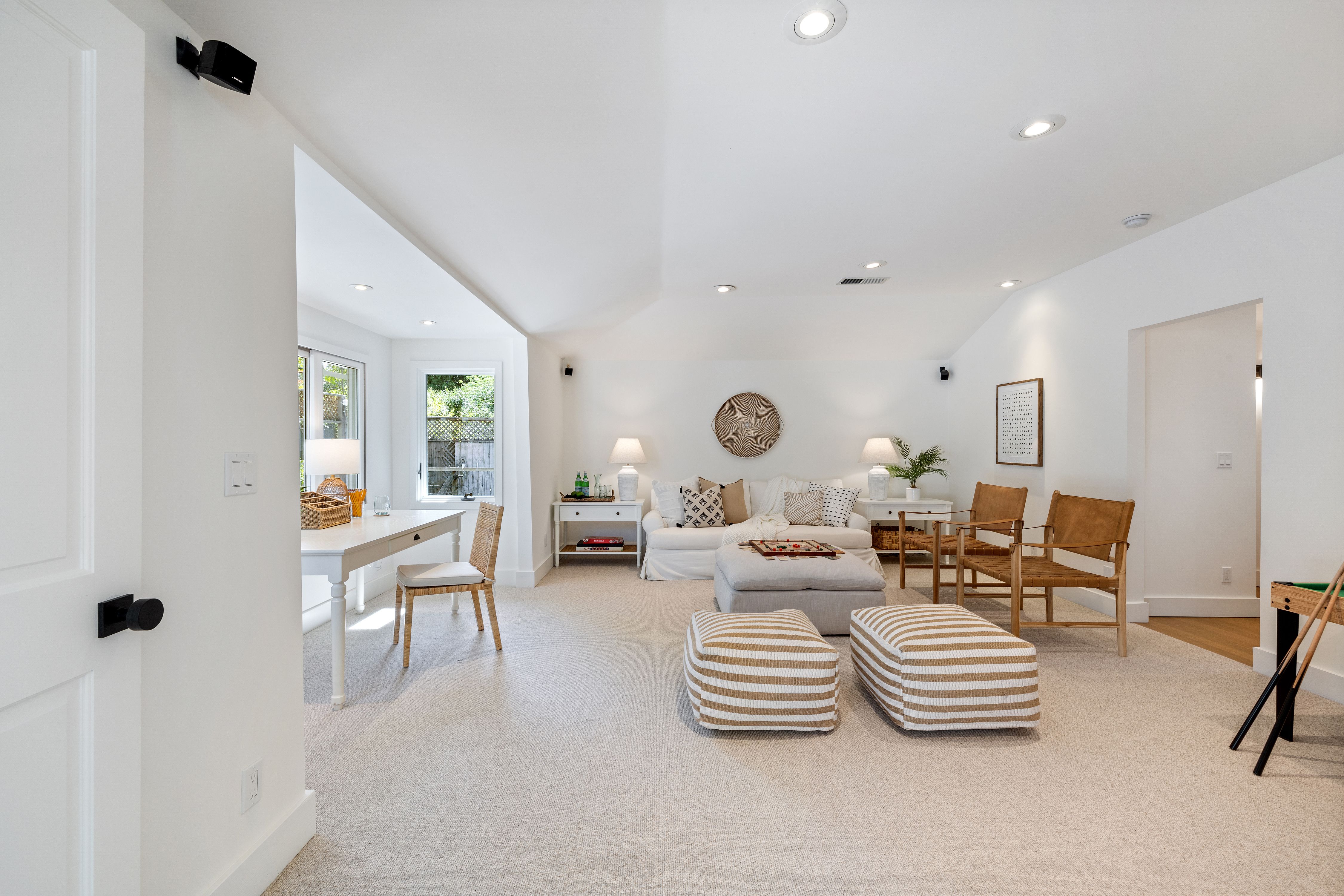 1090 Butterfield Road 