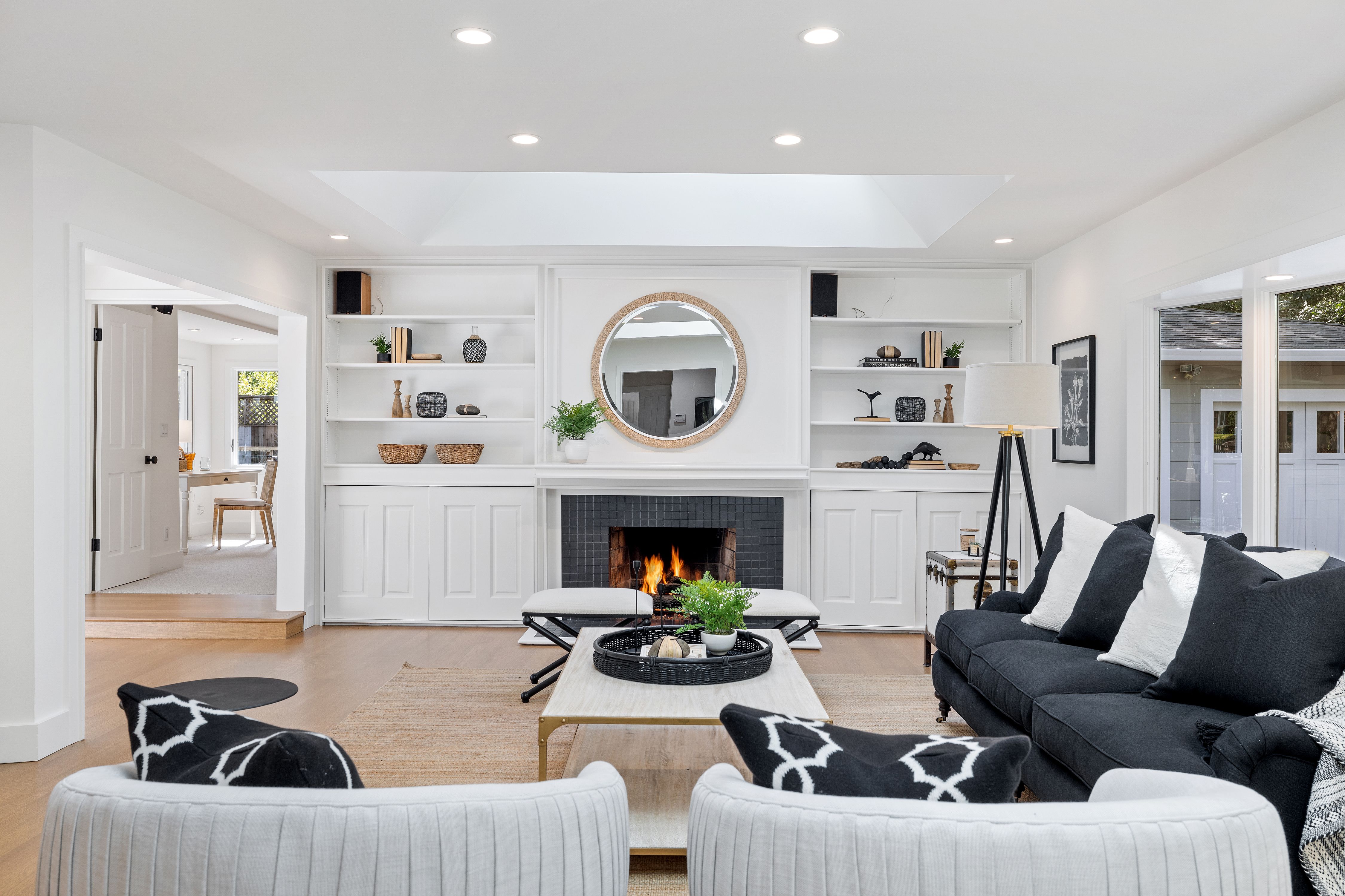 1090 Butterfield Road 