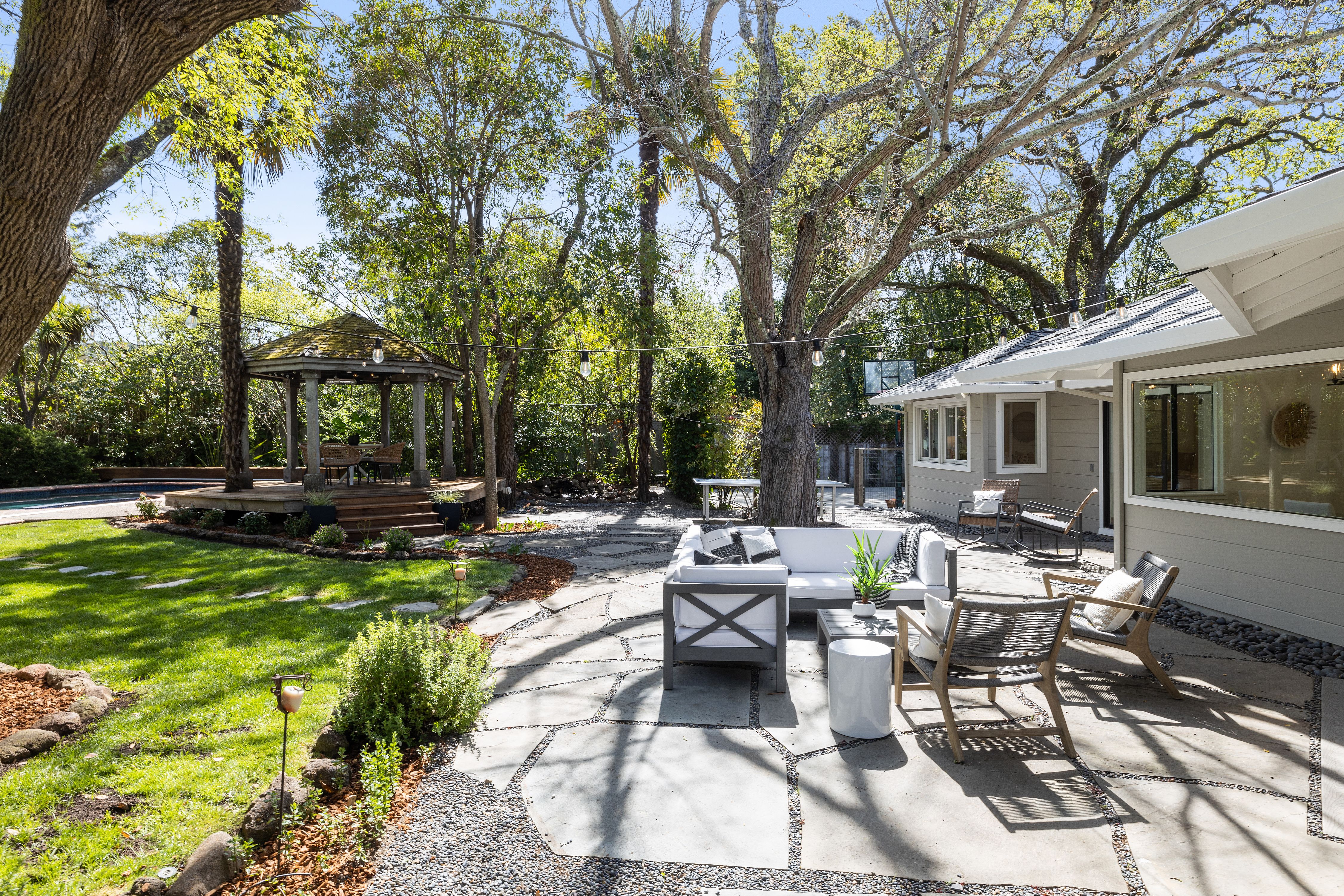 1090 Butterfield Road 