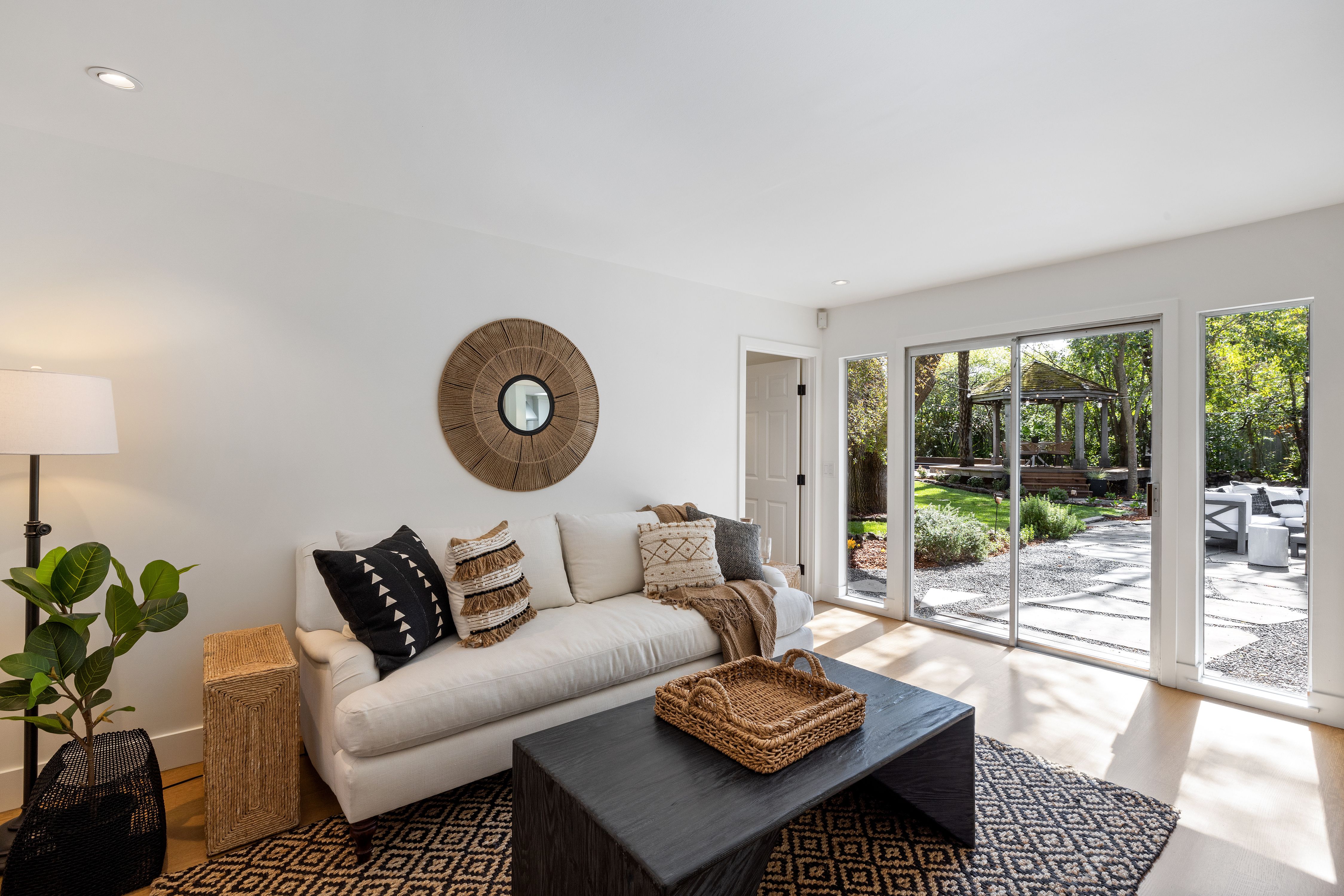 1090 Butterfield Road 