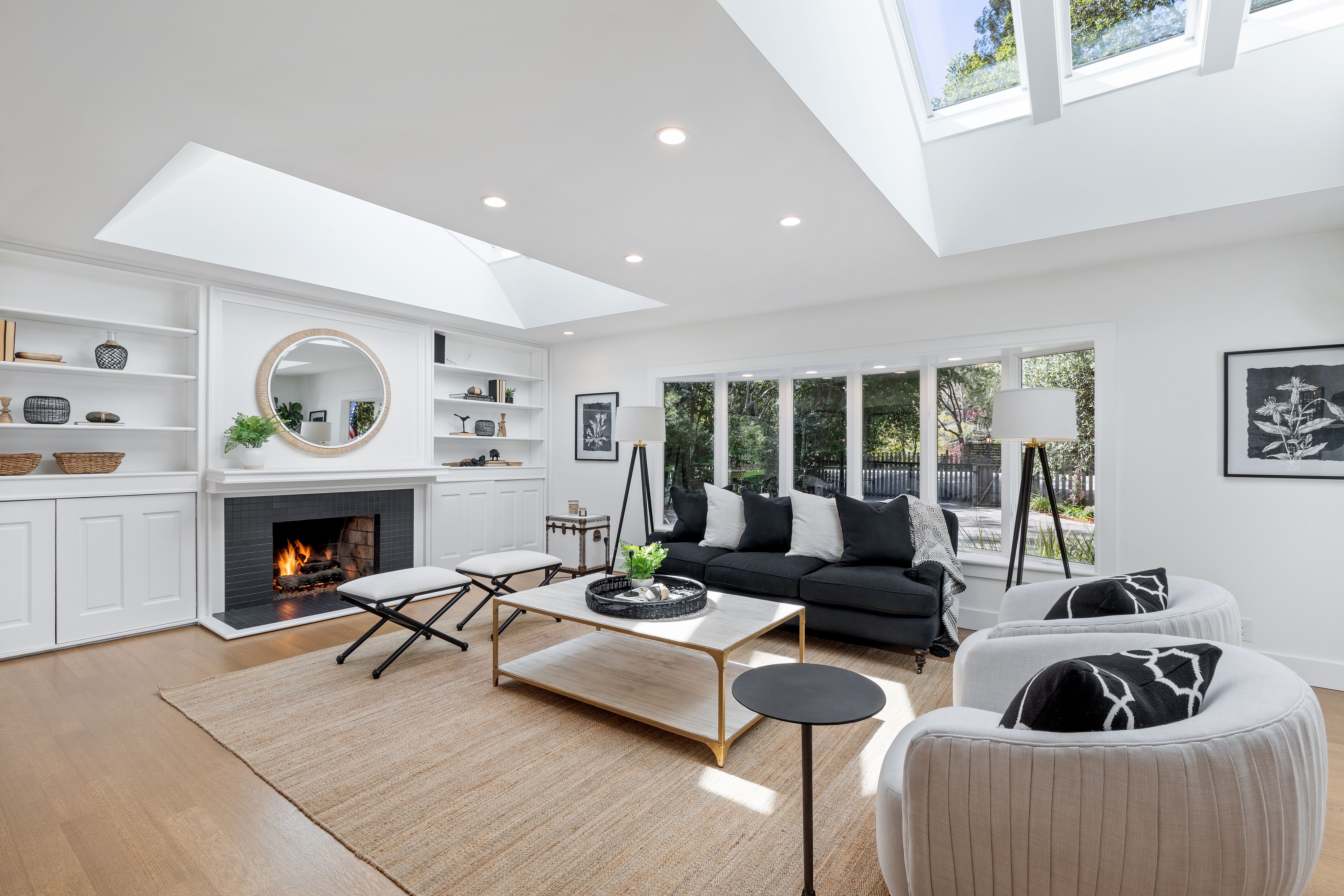 1090 Butterfield Road 