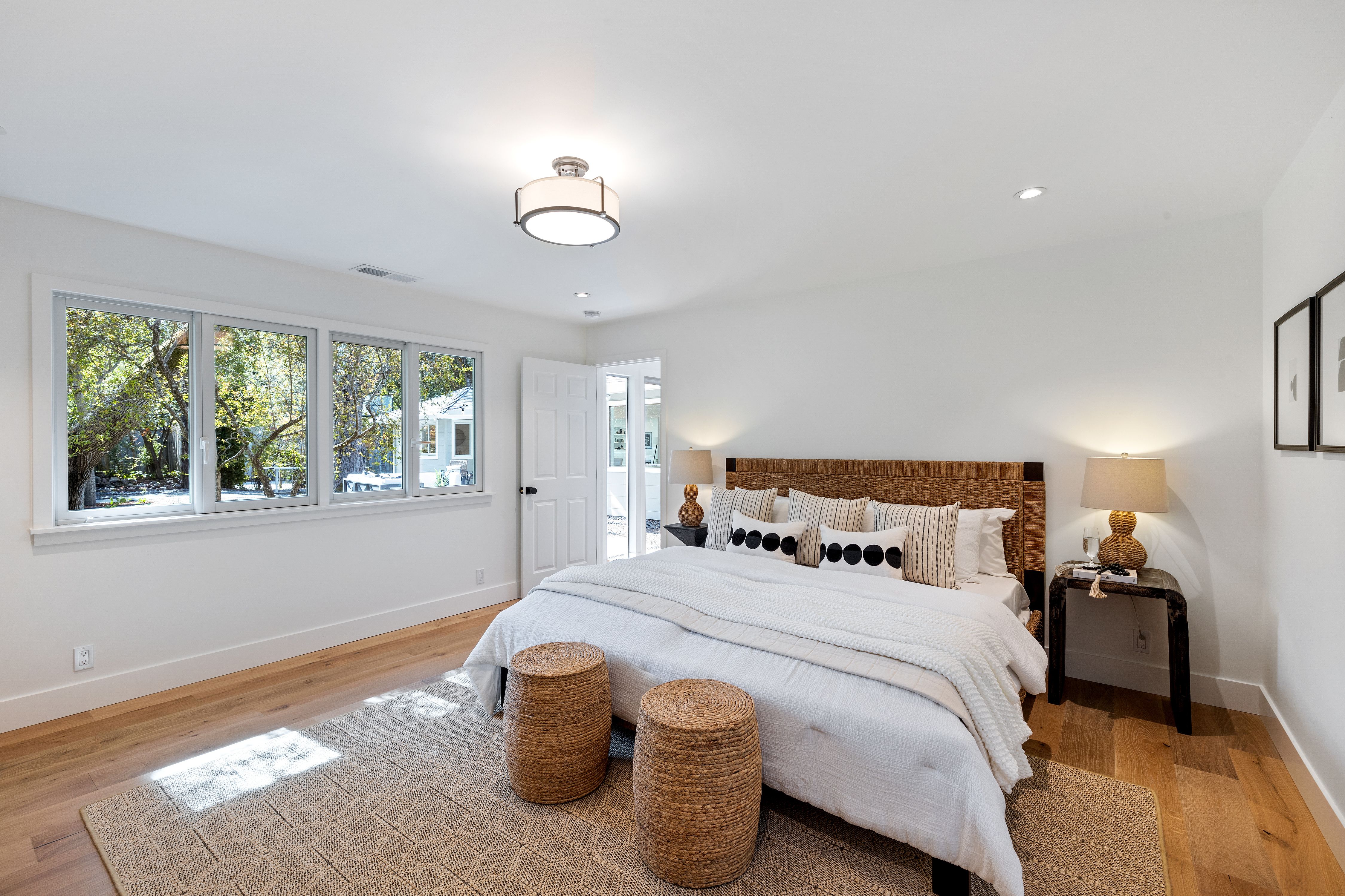 1090 Butterfield Road 