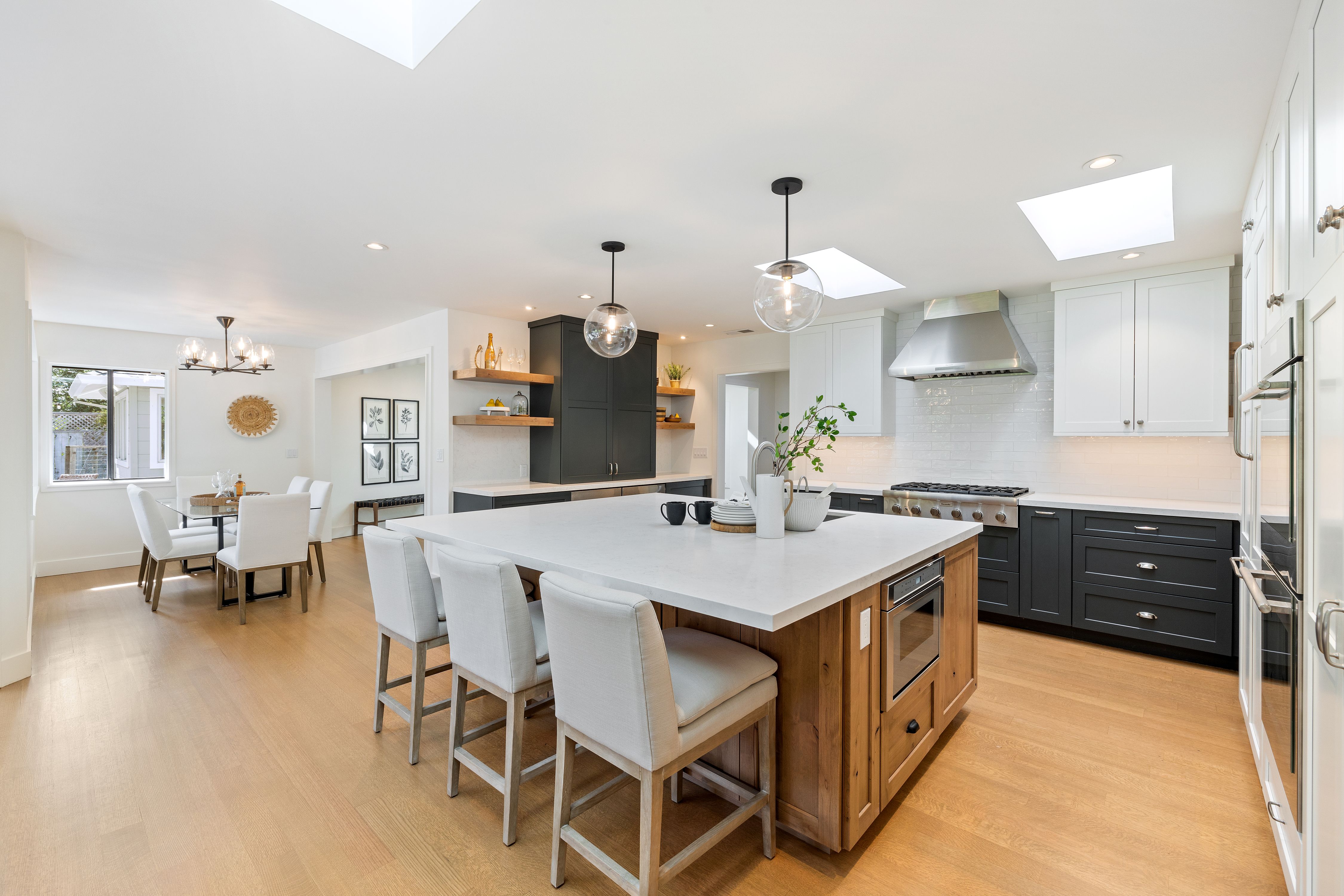 1090 Butterfield Road 