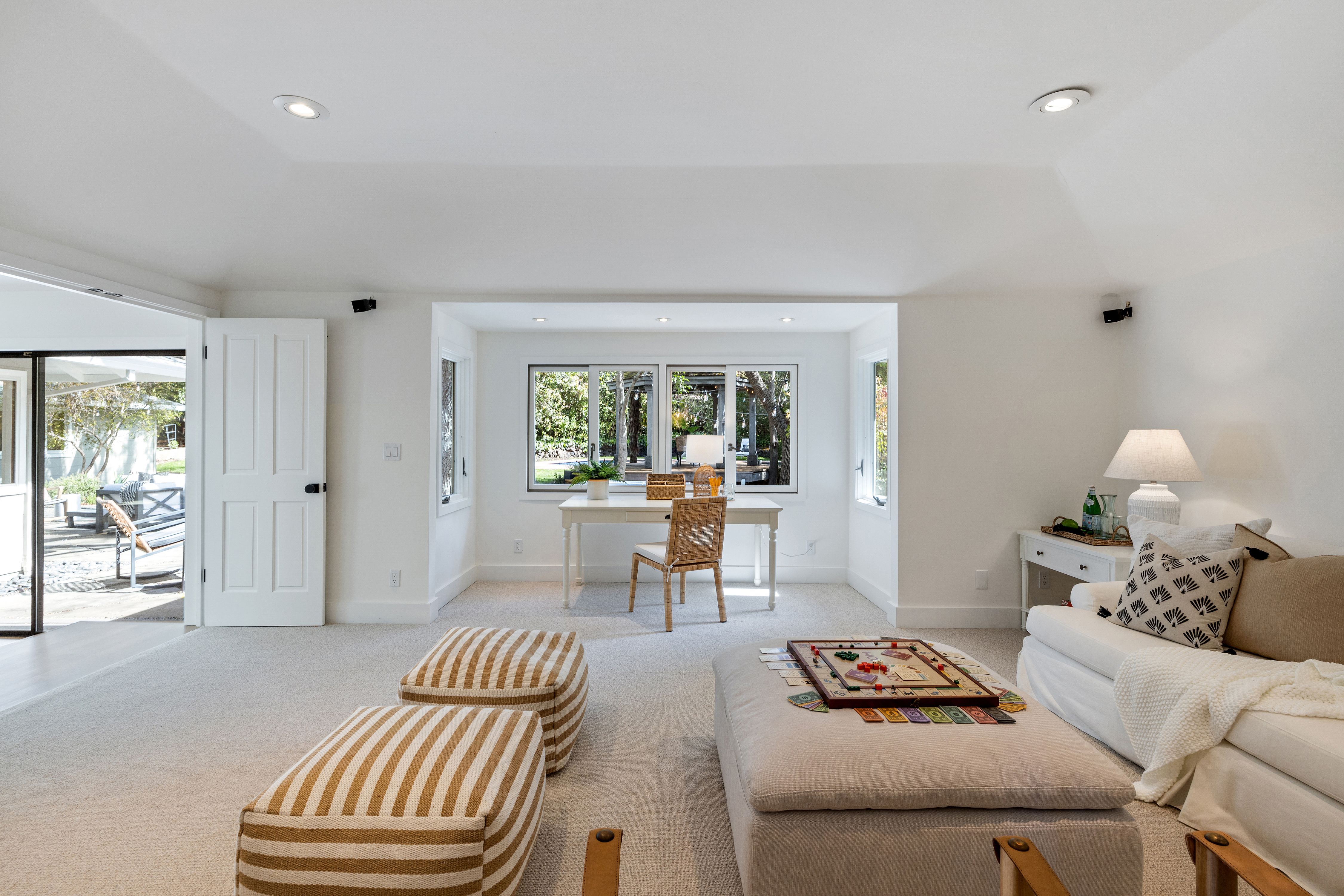 1090 Butterfield Road 