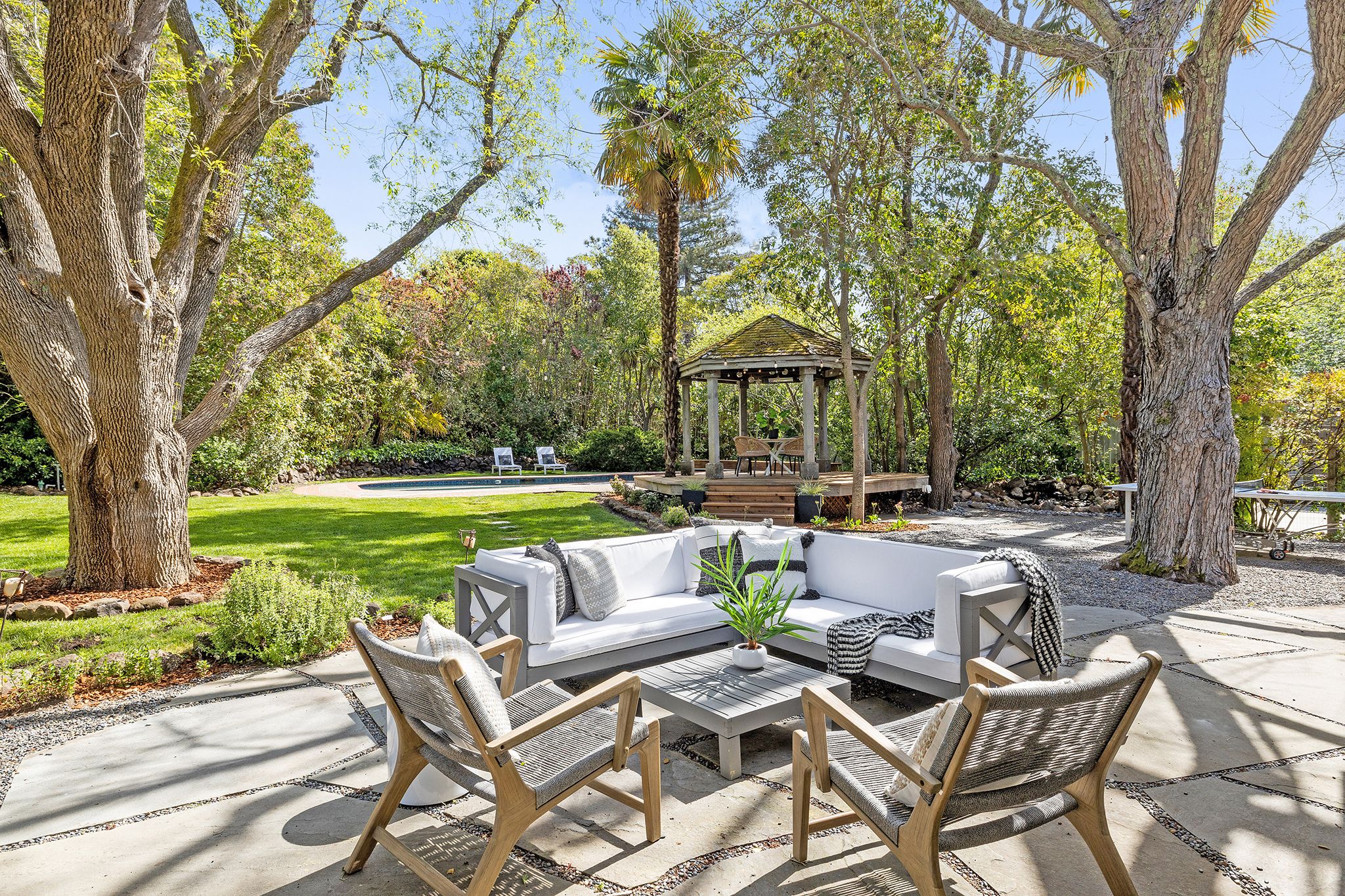 1090 Butterfield Road 