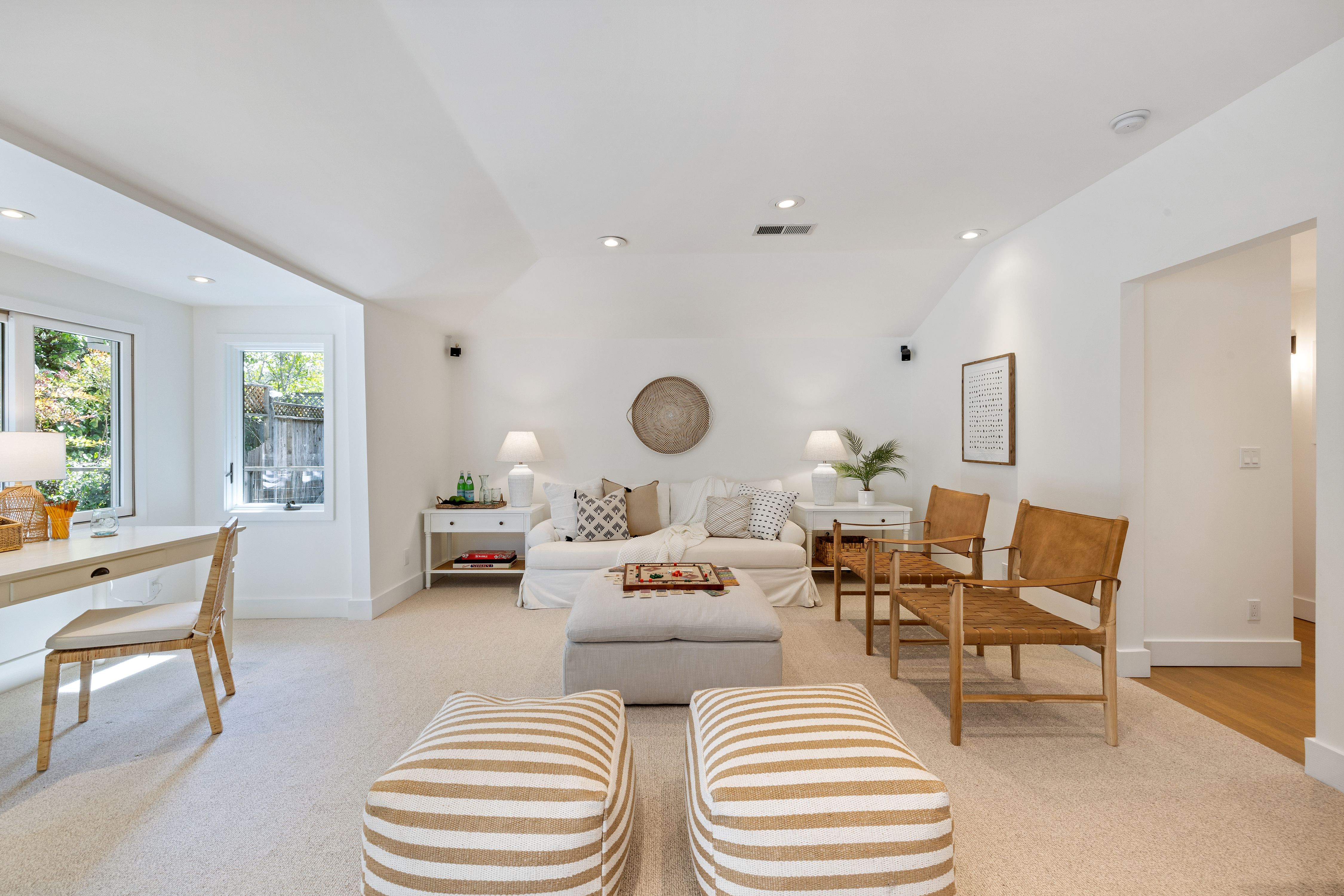 1090 Butterfield Road 