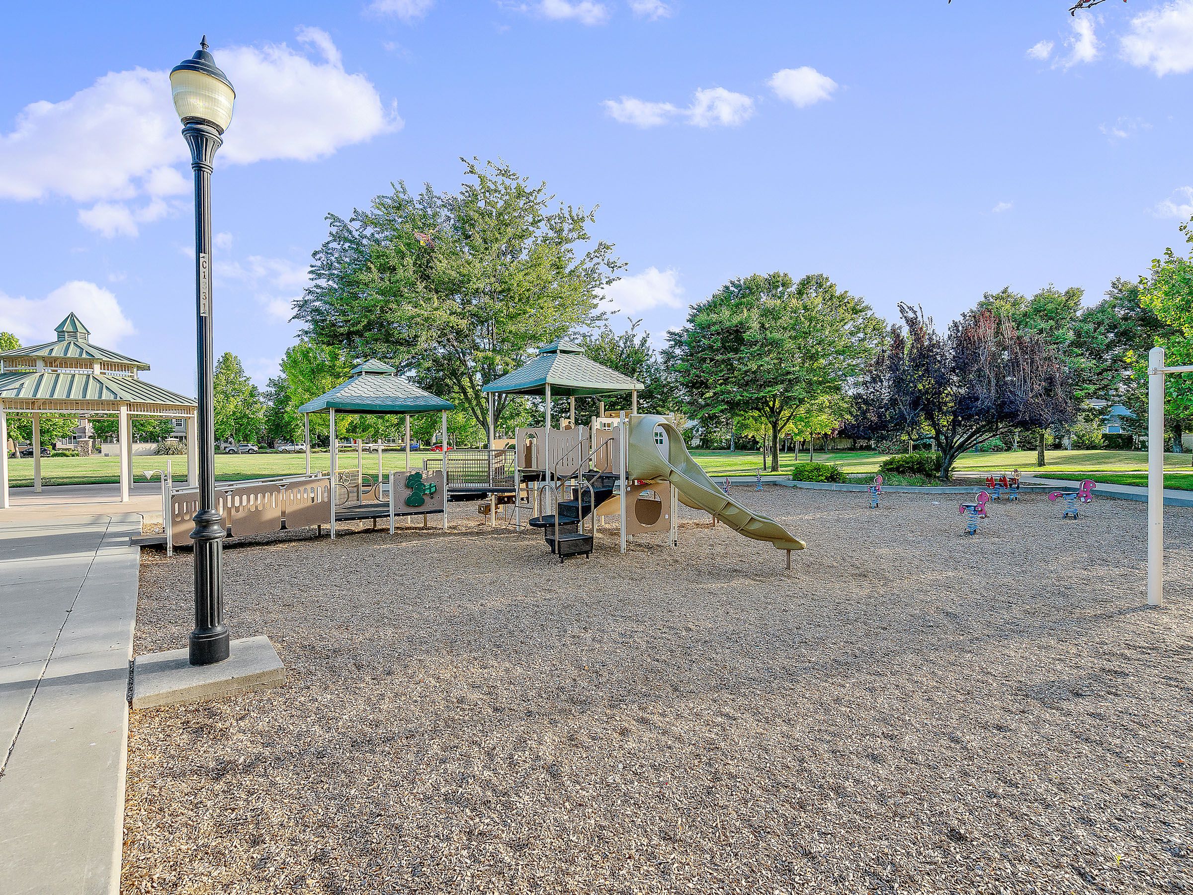 625 West Cherry Street