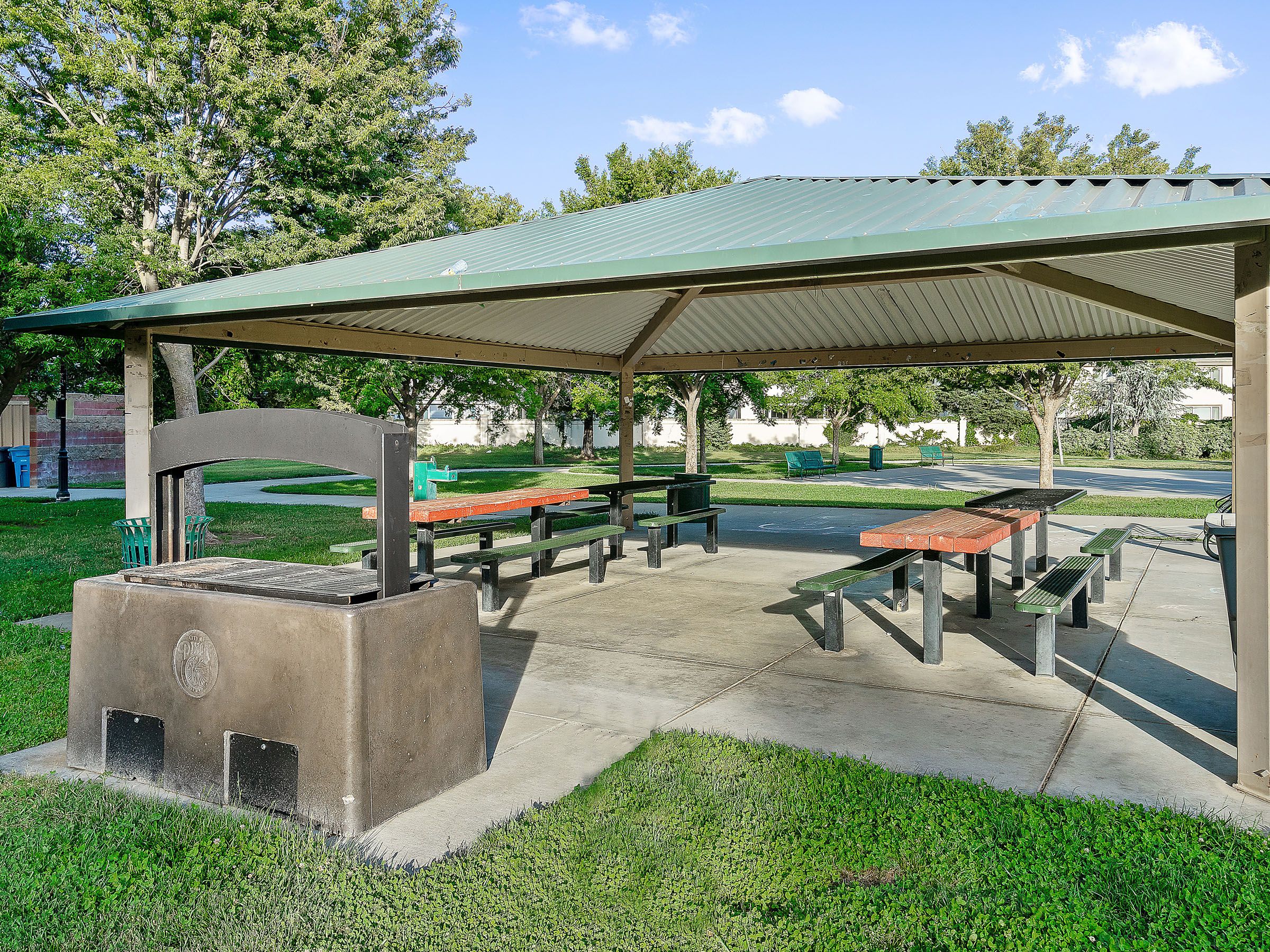 625 West Cherry Street