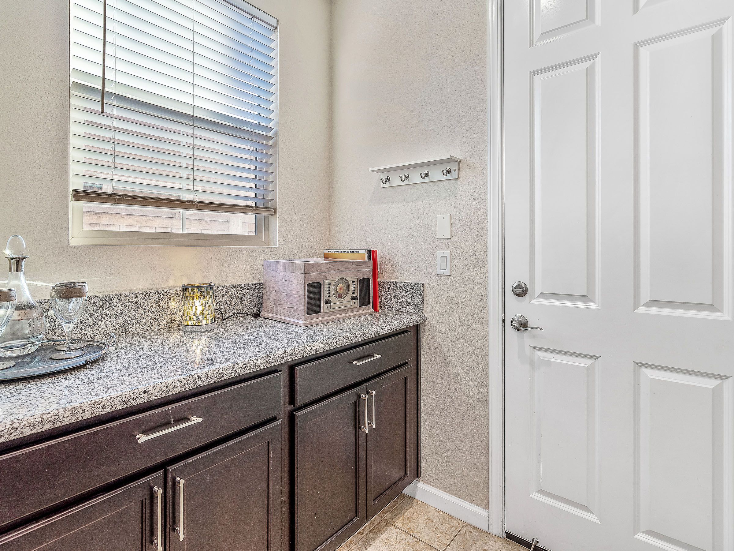 625 West Cherry Street