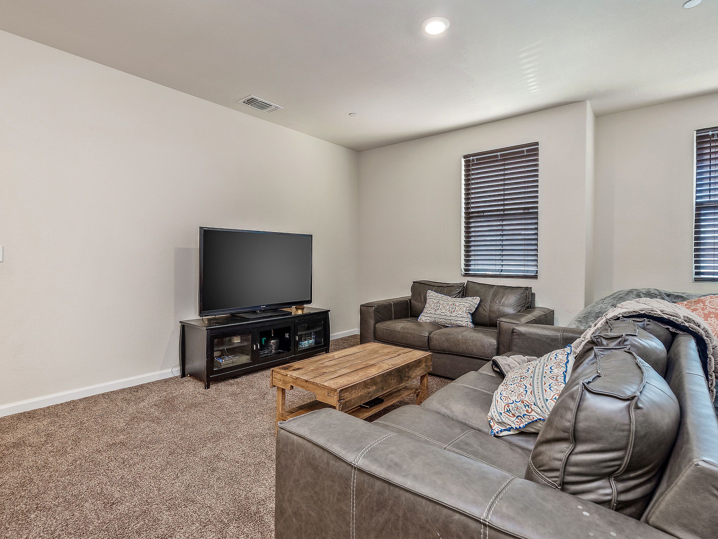 625 West Cherry Street