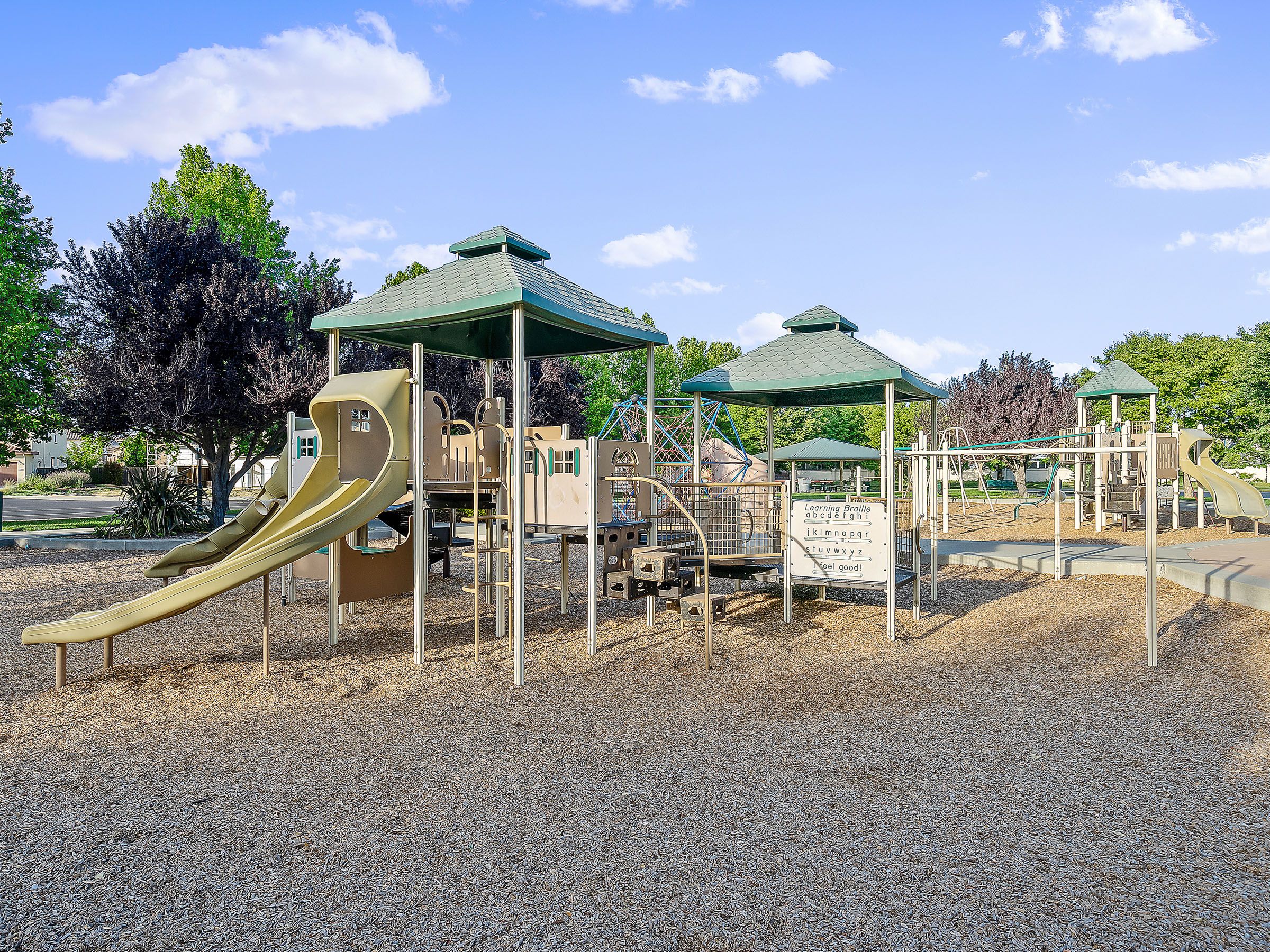 625 West Cherry Street