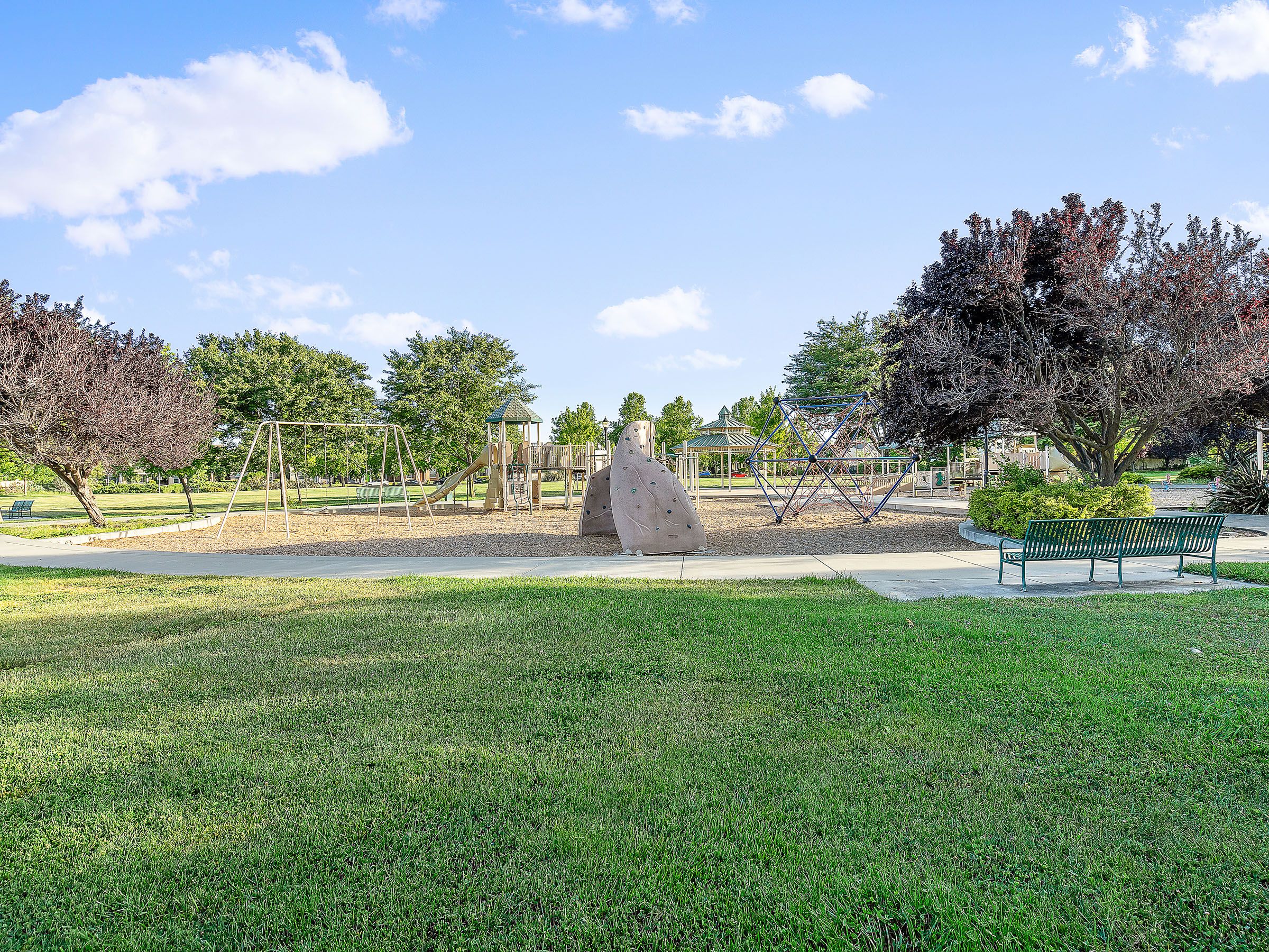 625 West Cherry Street