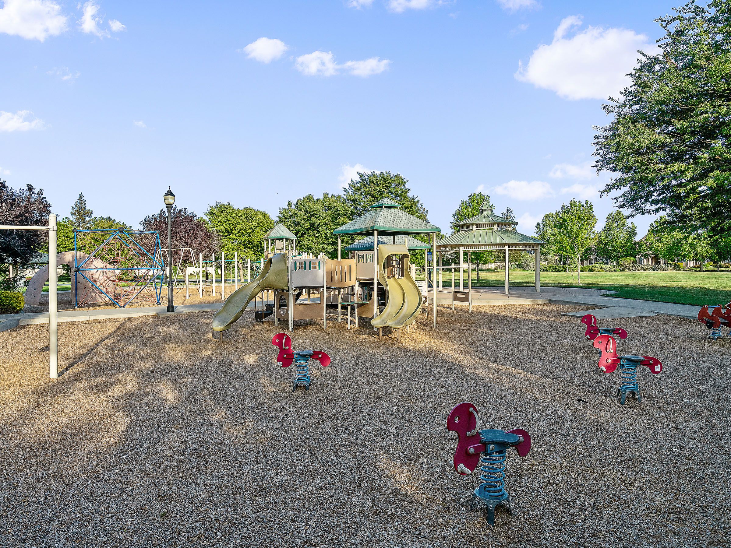 625 West Cherry Street