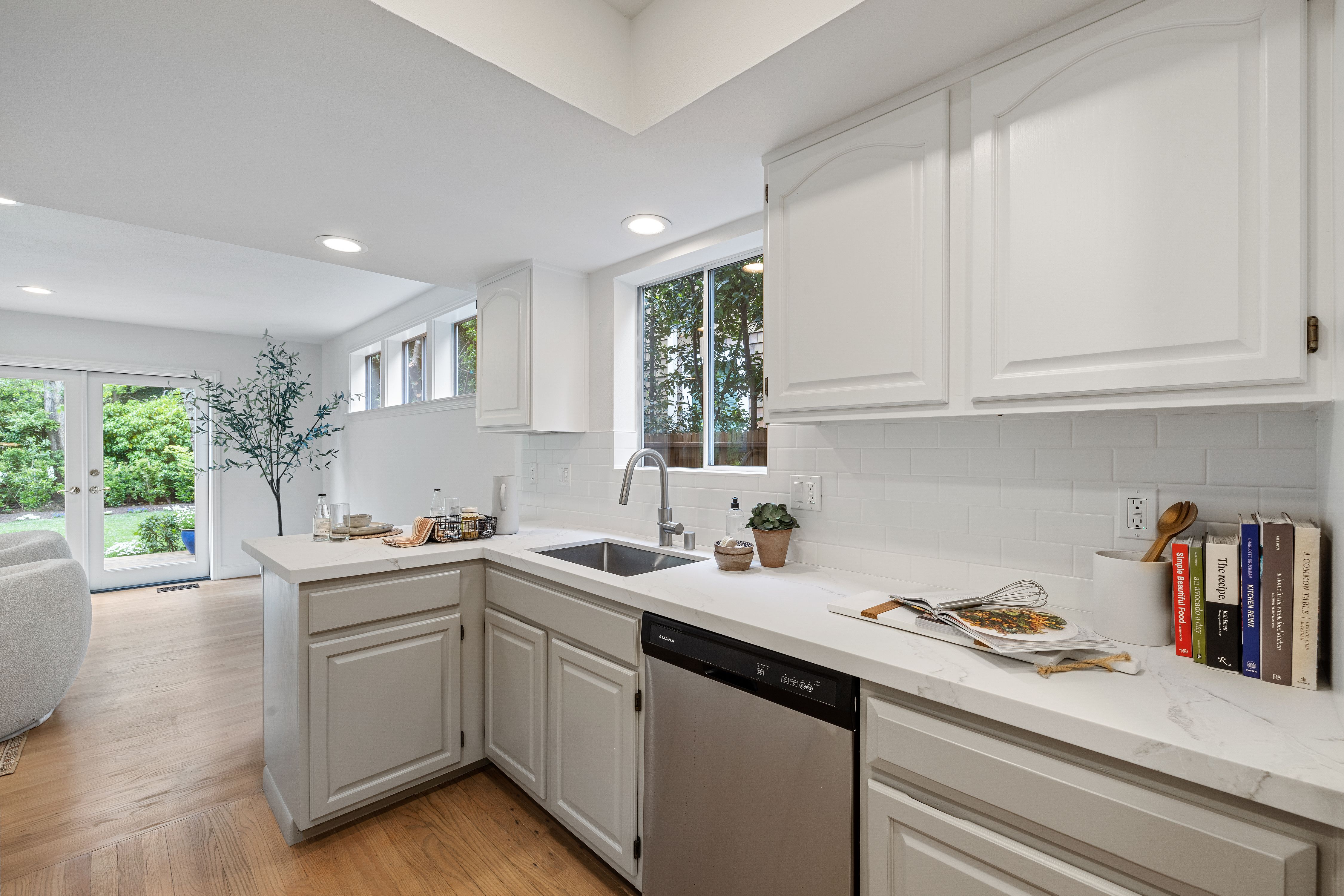 85 Bolinas Avenue 
