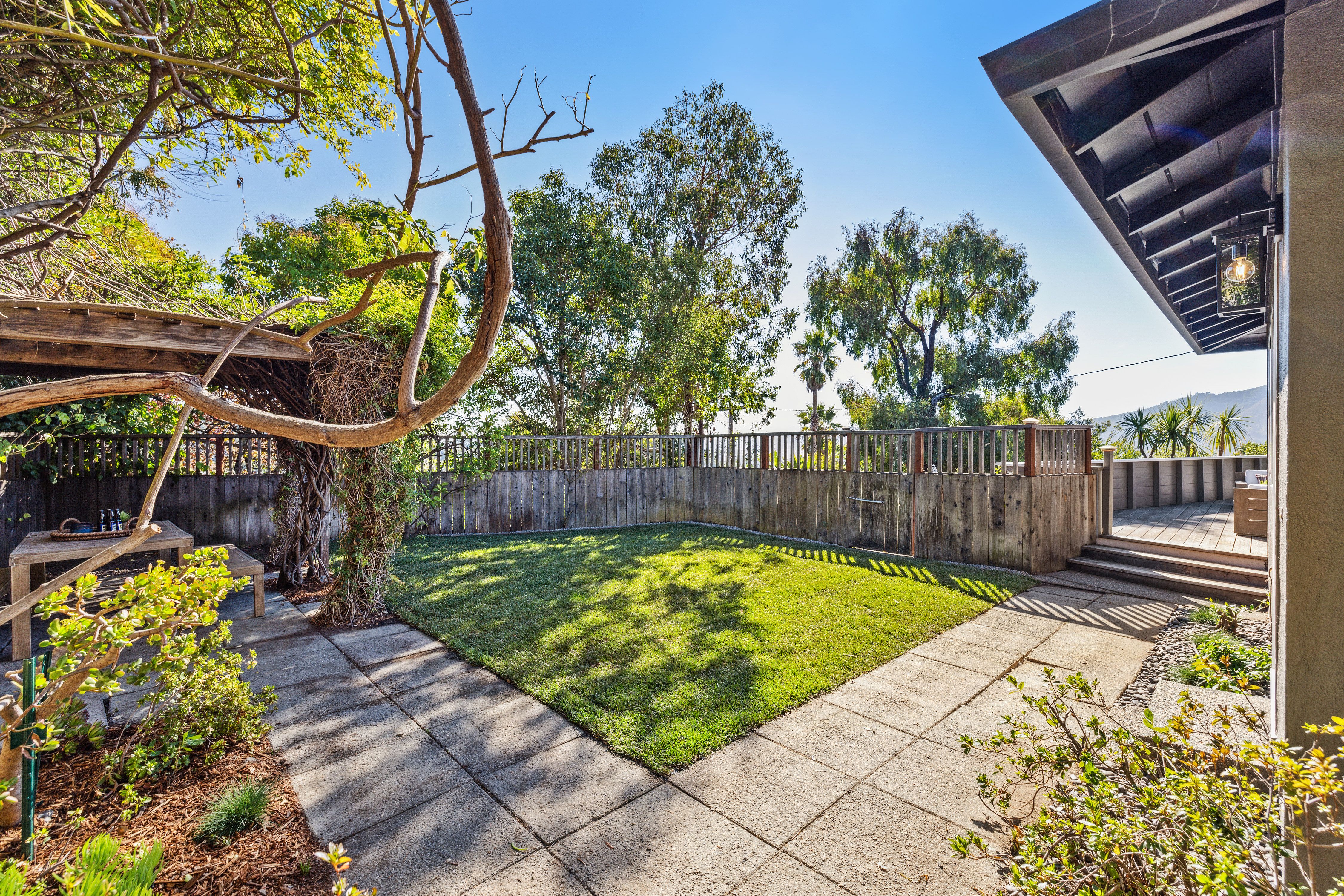 90 Altura Way 