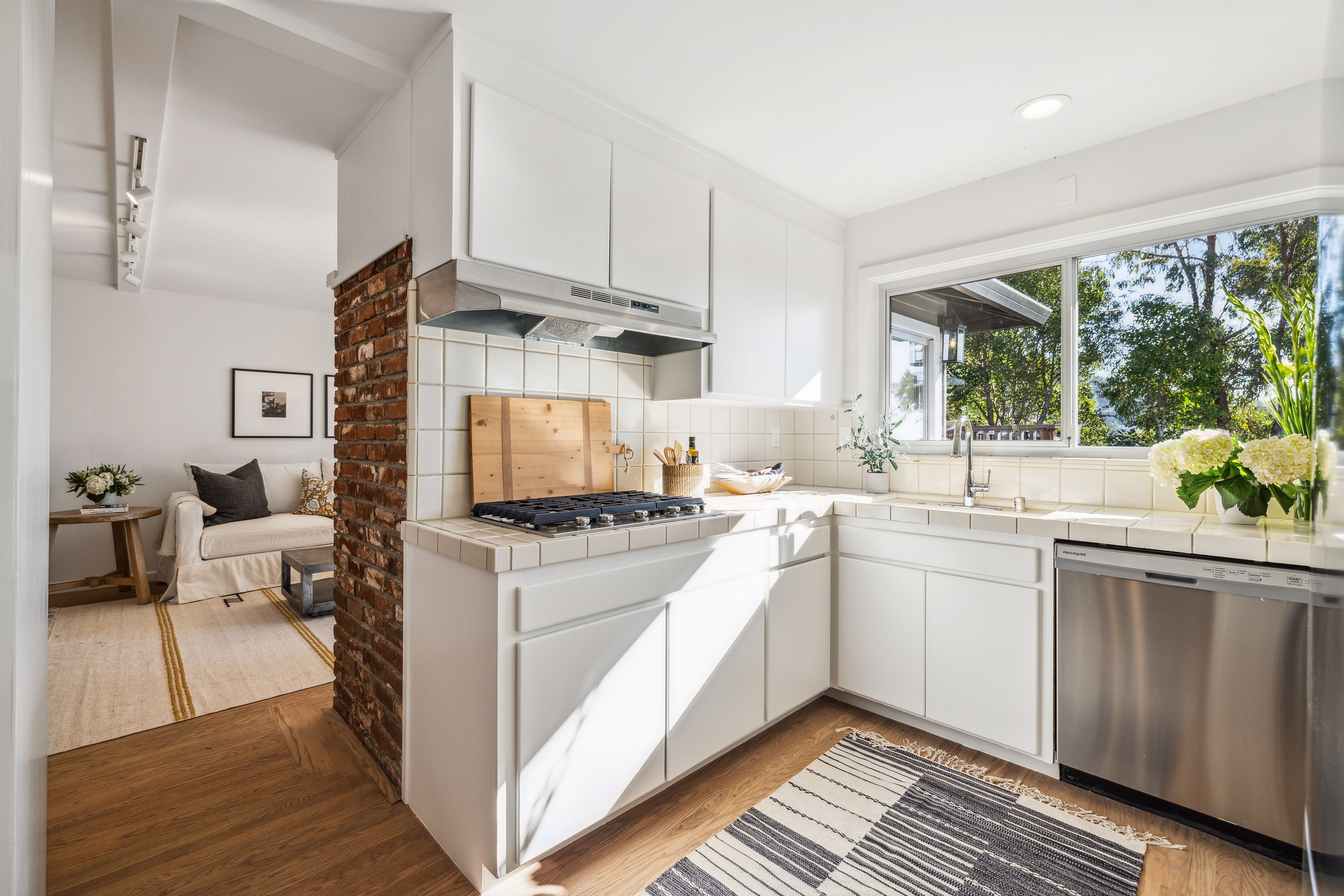 90 Altura Way 
