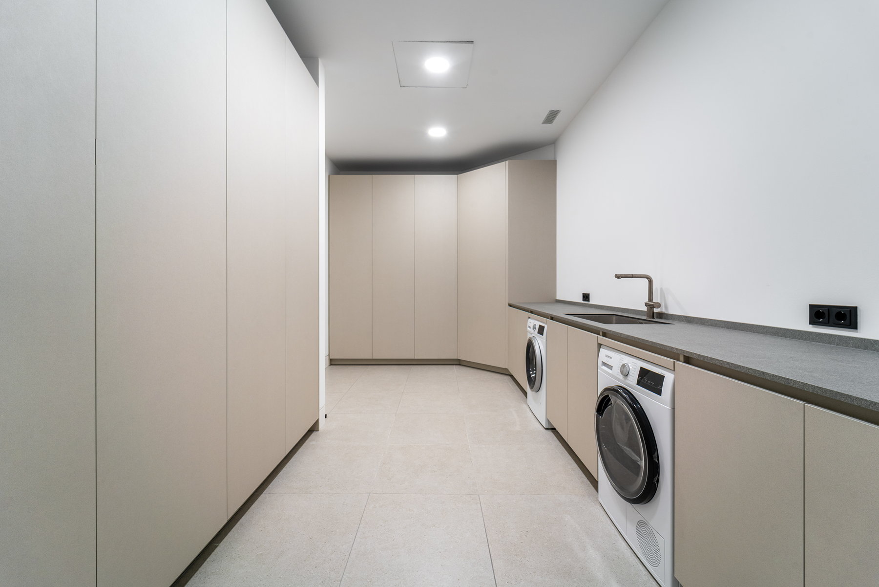 Urbanización Cascada de Camojan 1