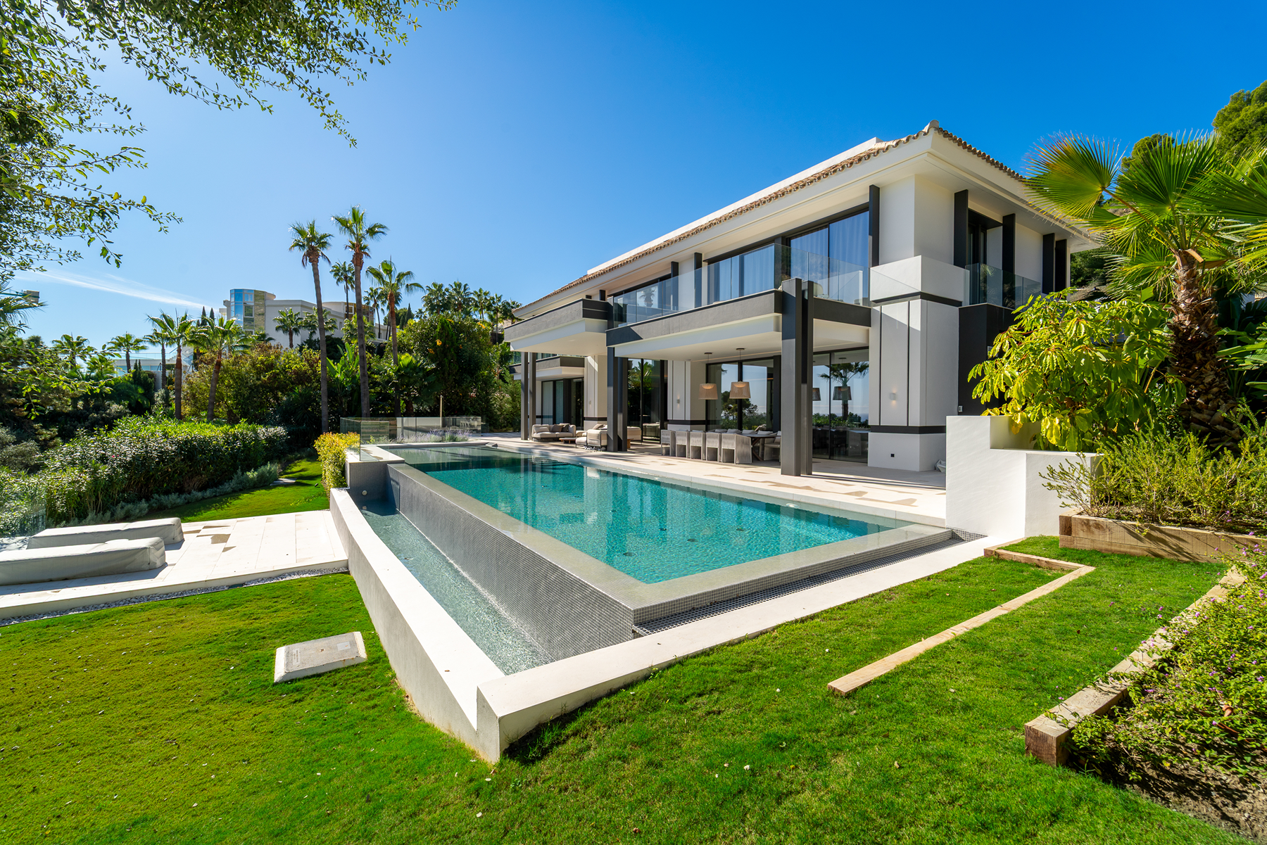 Urbanización Cascada de Camojan 1