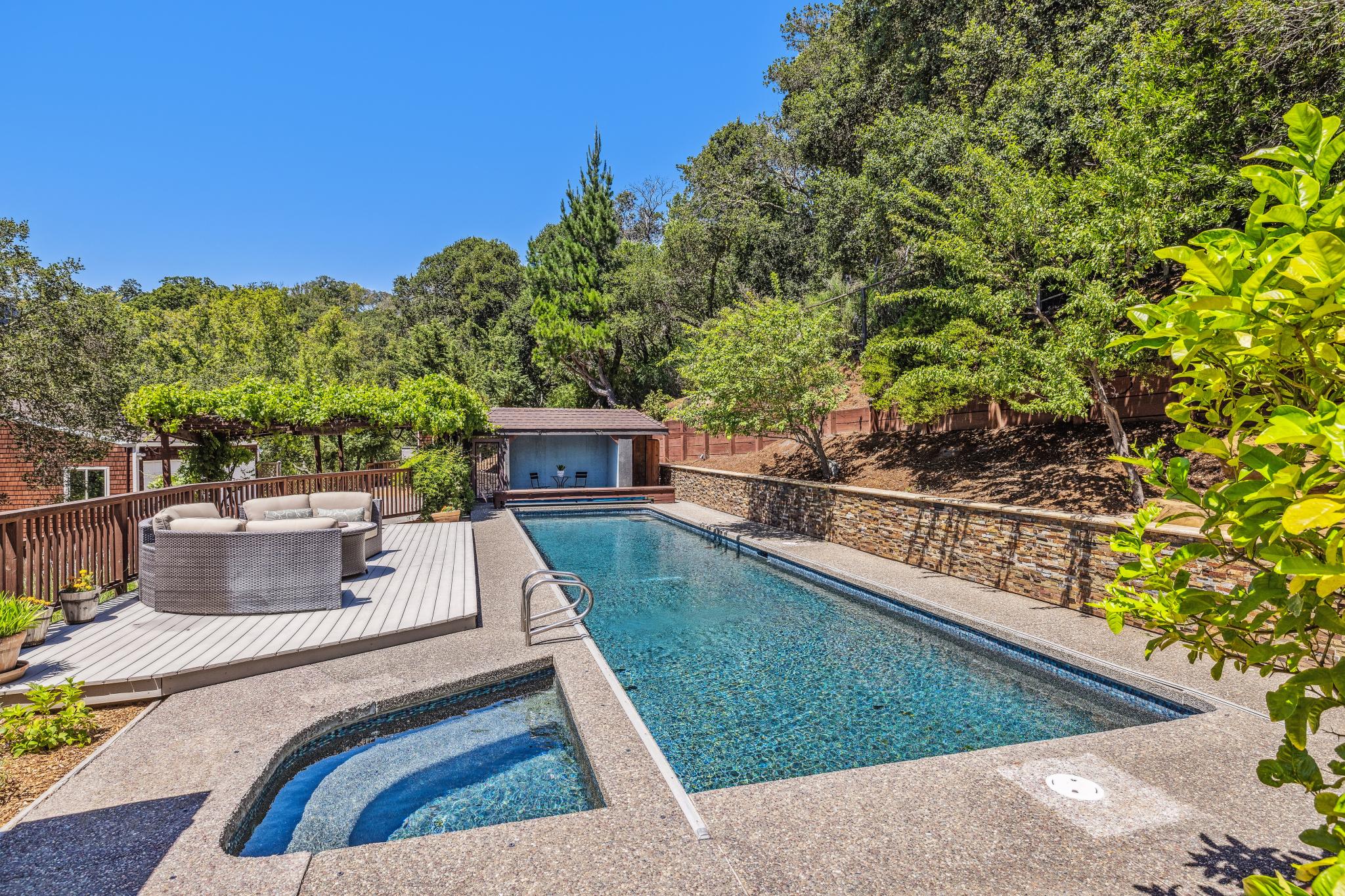 1676 Indian Valley Road 