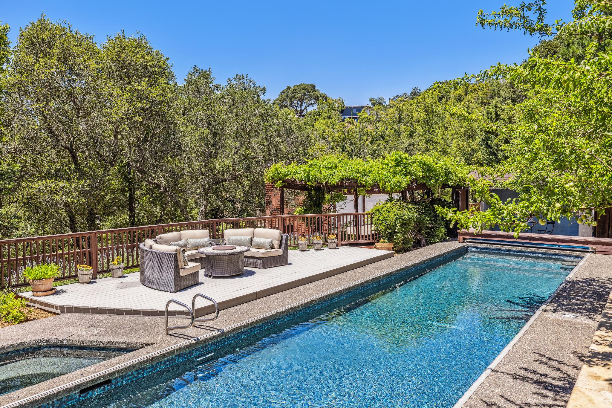 1676 Indian Valley Road 