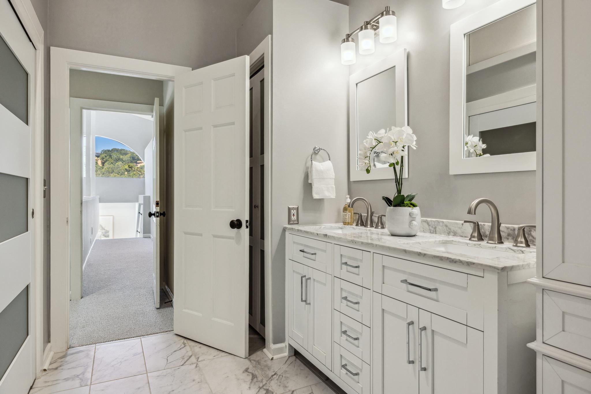 1676 Indian Valley Road 