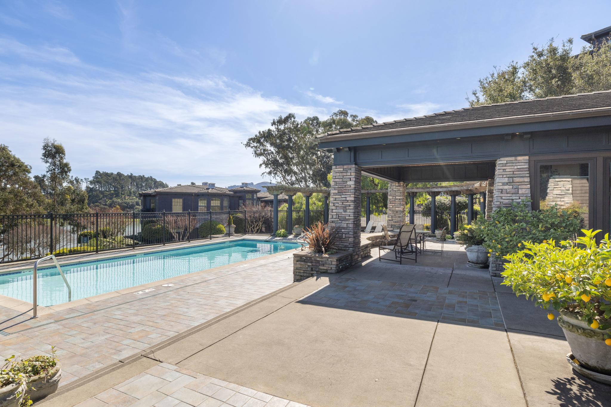 84 De Silva Island Drive 