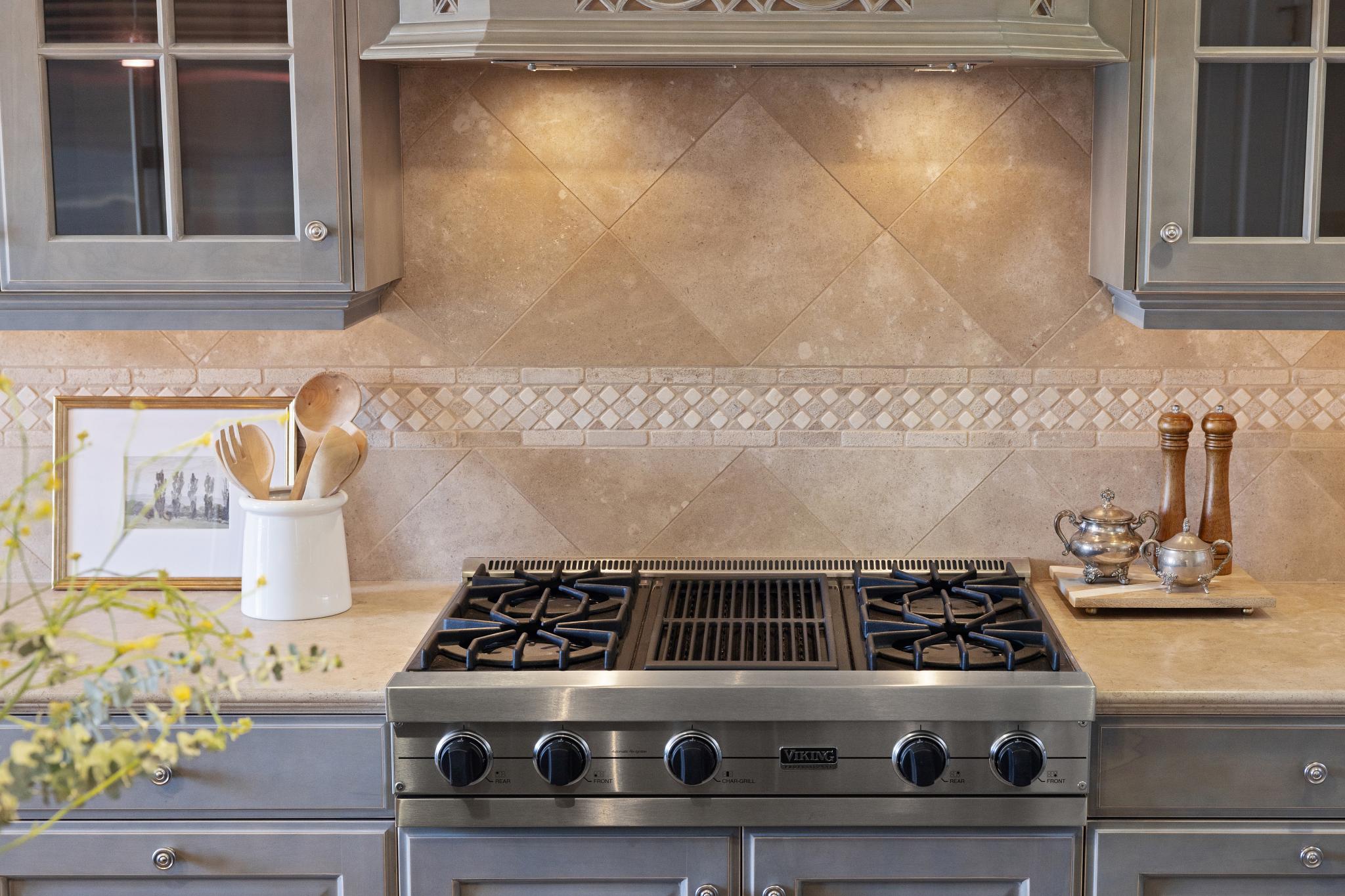 84 De Silva Island Drive 