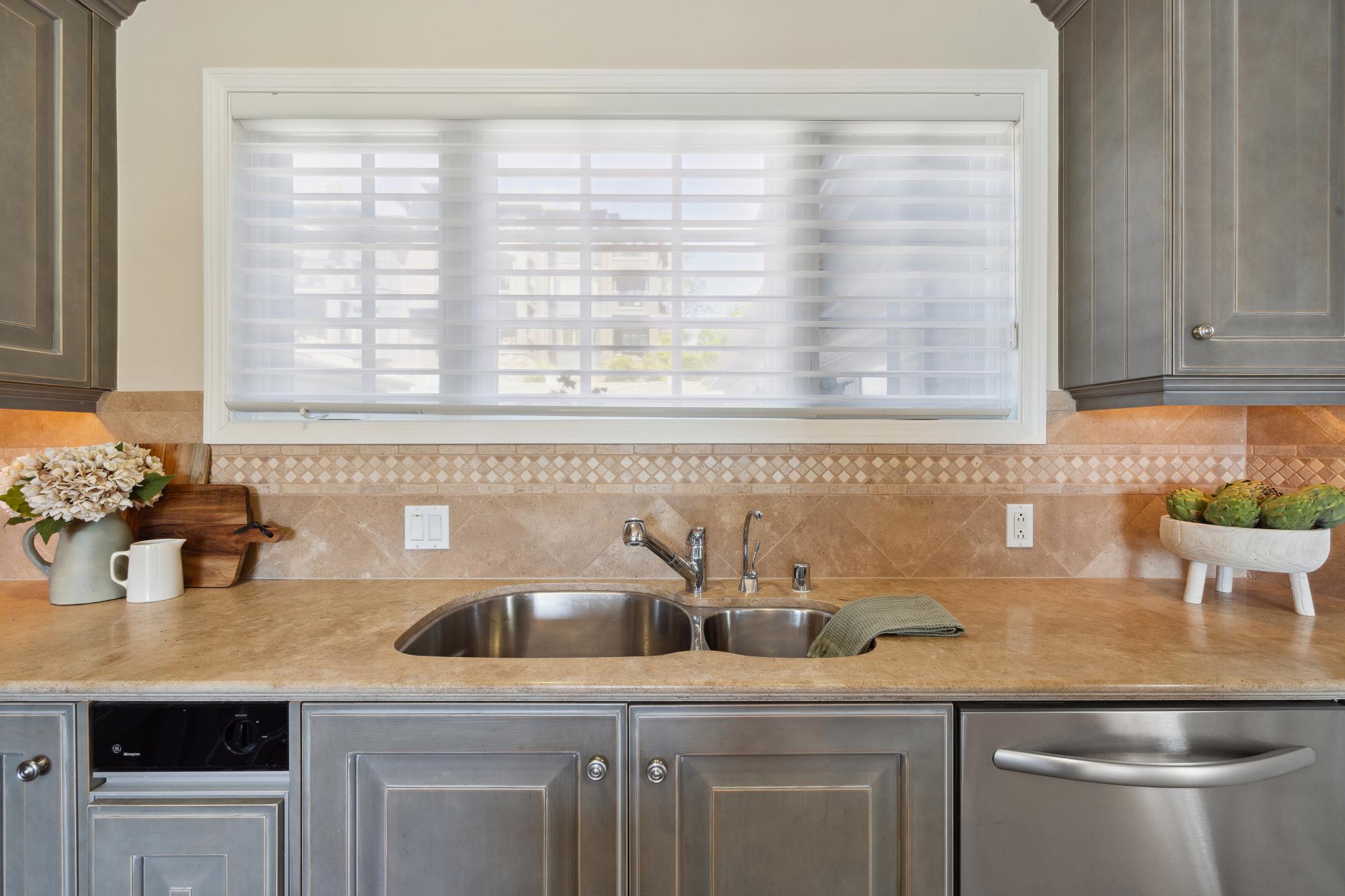 84 De Silva Island Drive 