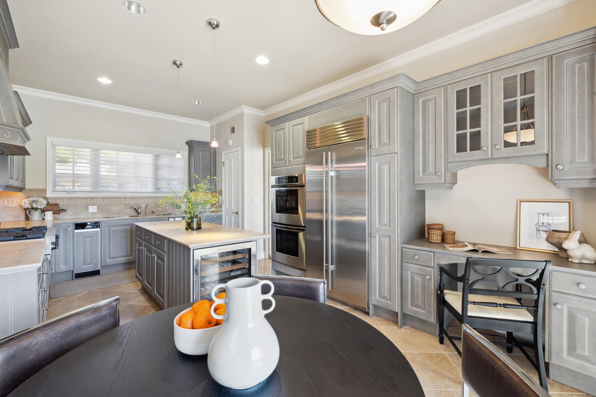 84 De Silva Island Drive 