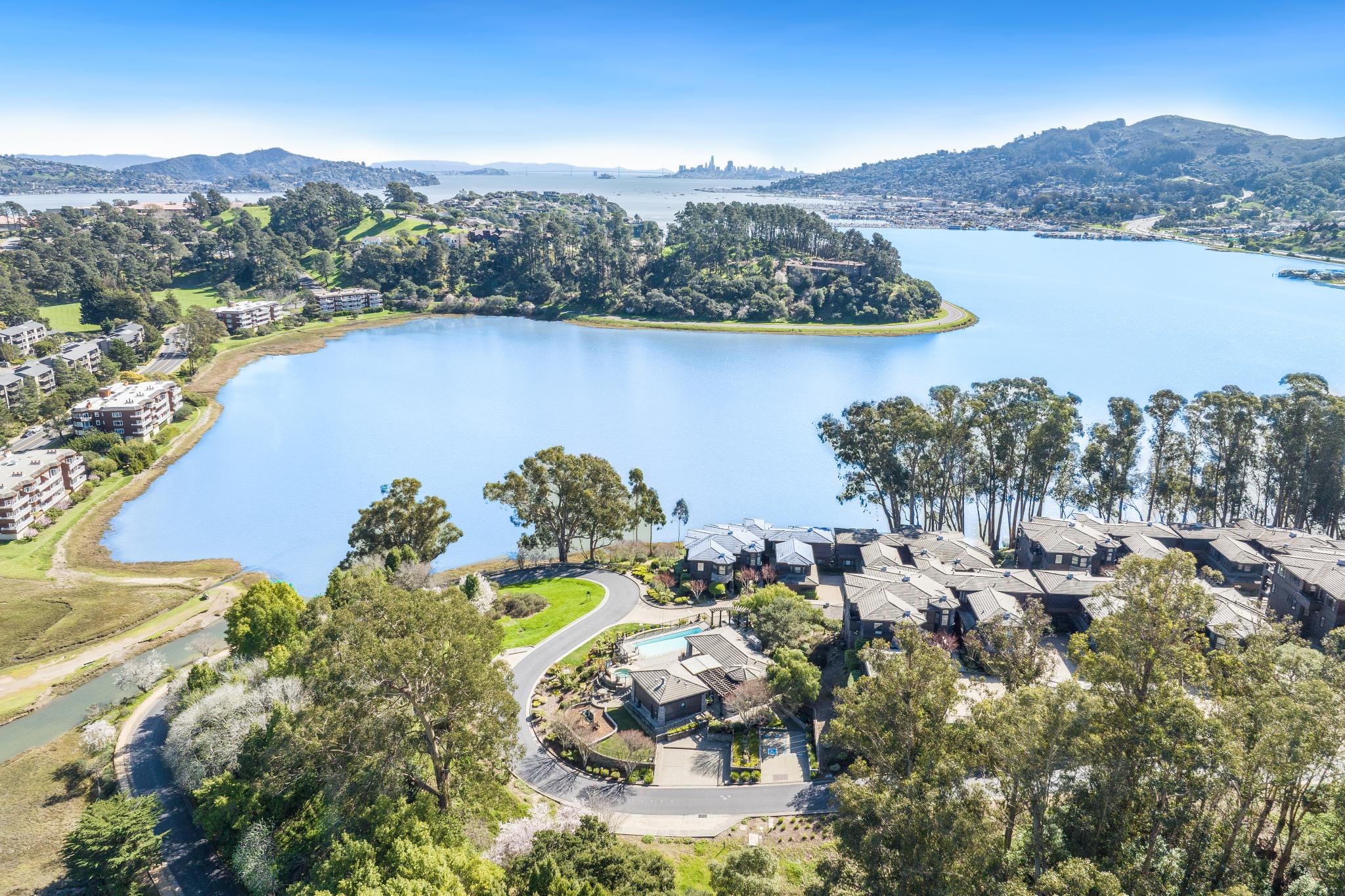 84 De Silva Island Drive 